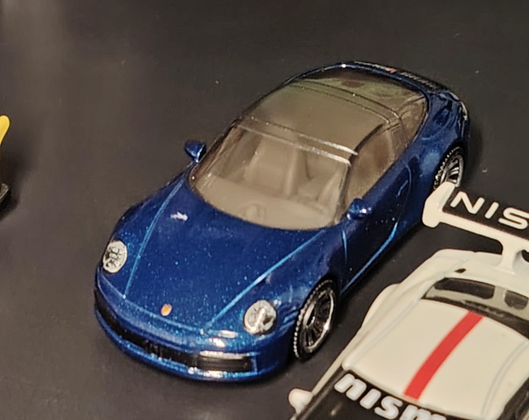 Hot wheels and matchbox loose - Image 6