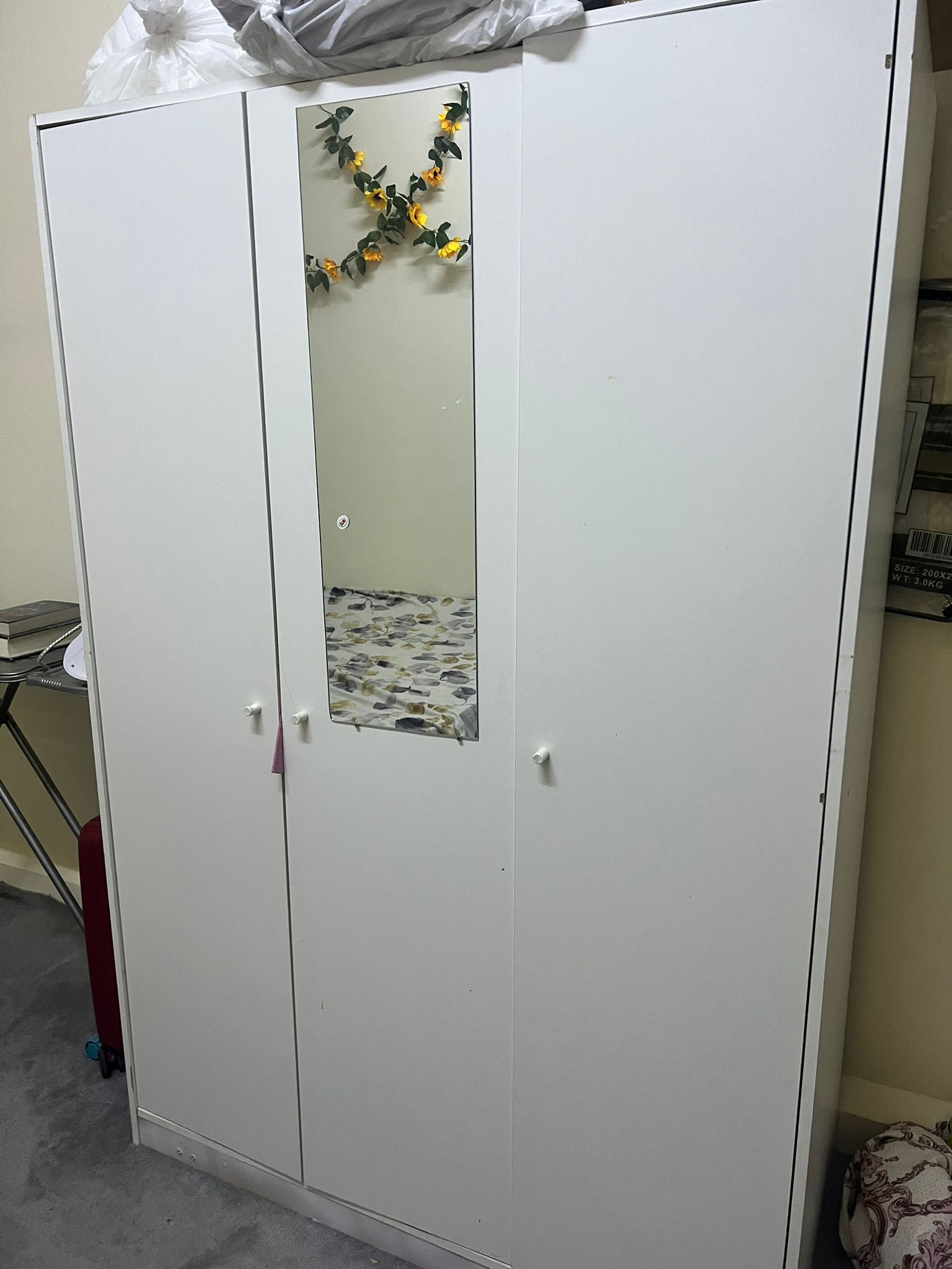 King Bed and Cupboard  - Image 4