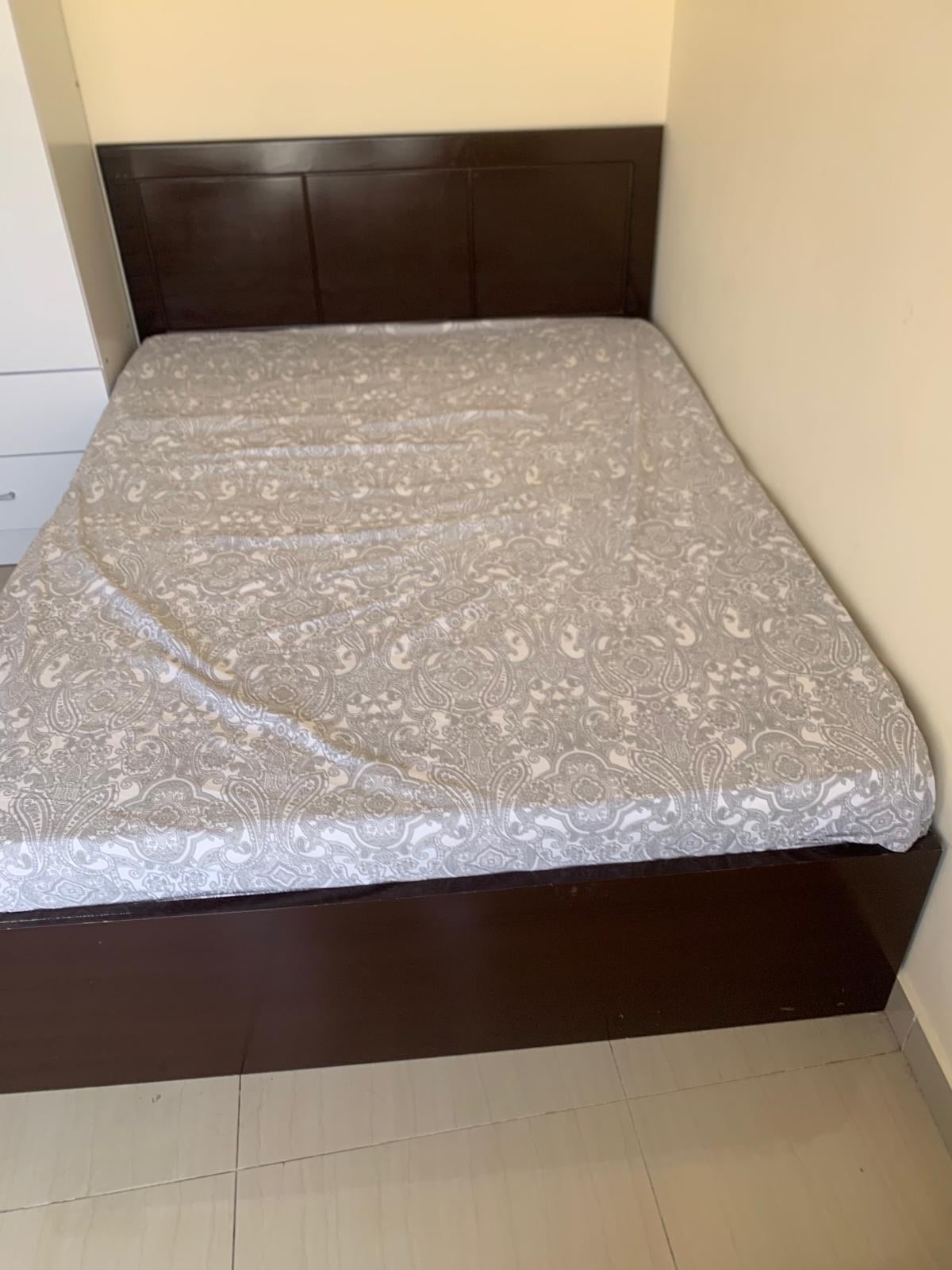 2pcs Bedframe - Image 4