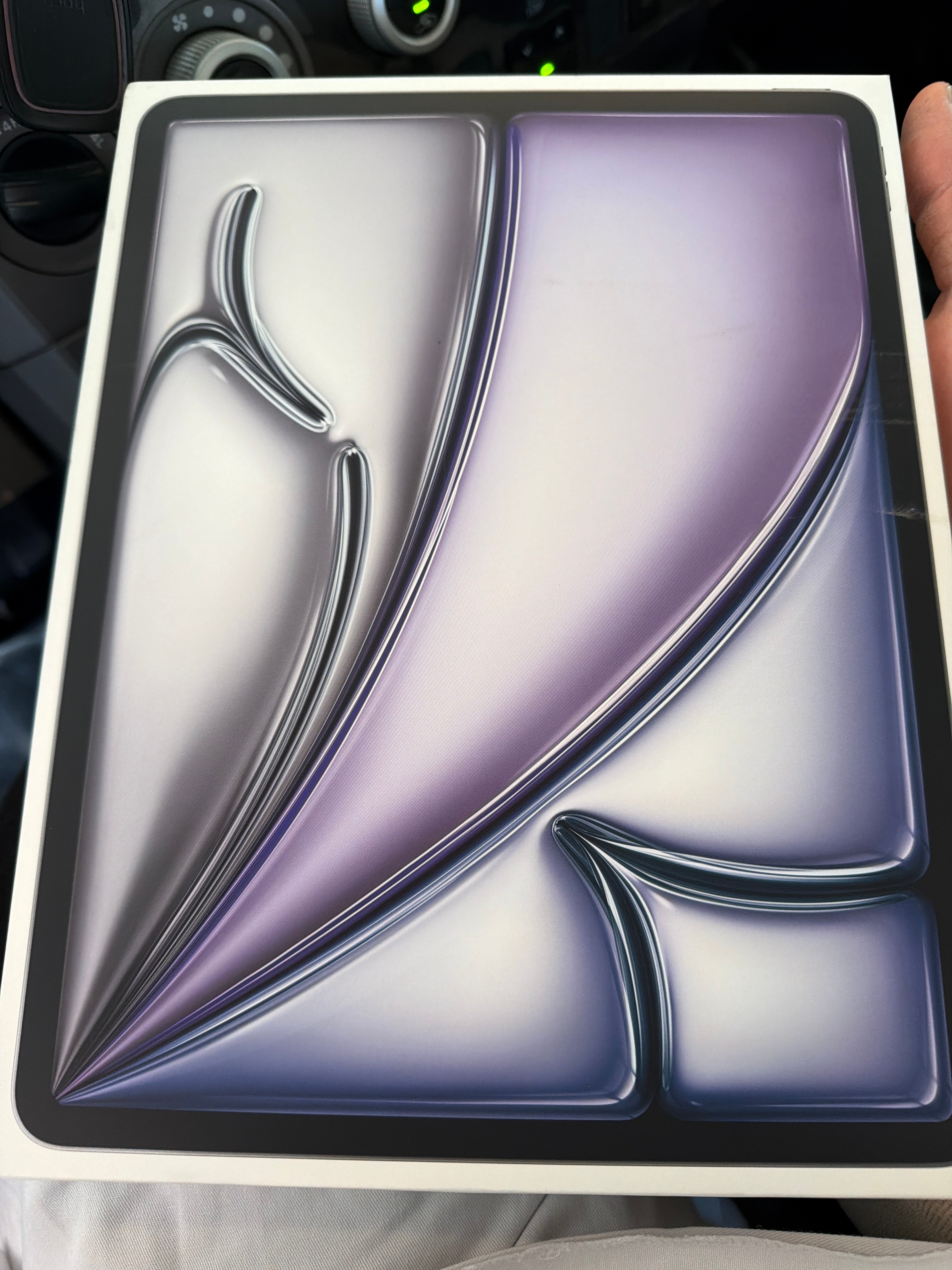 iPad Air M3 13 inch not open new  - Image 5