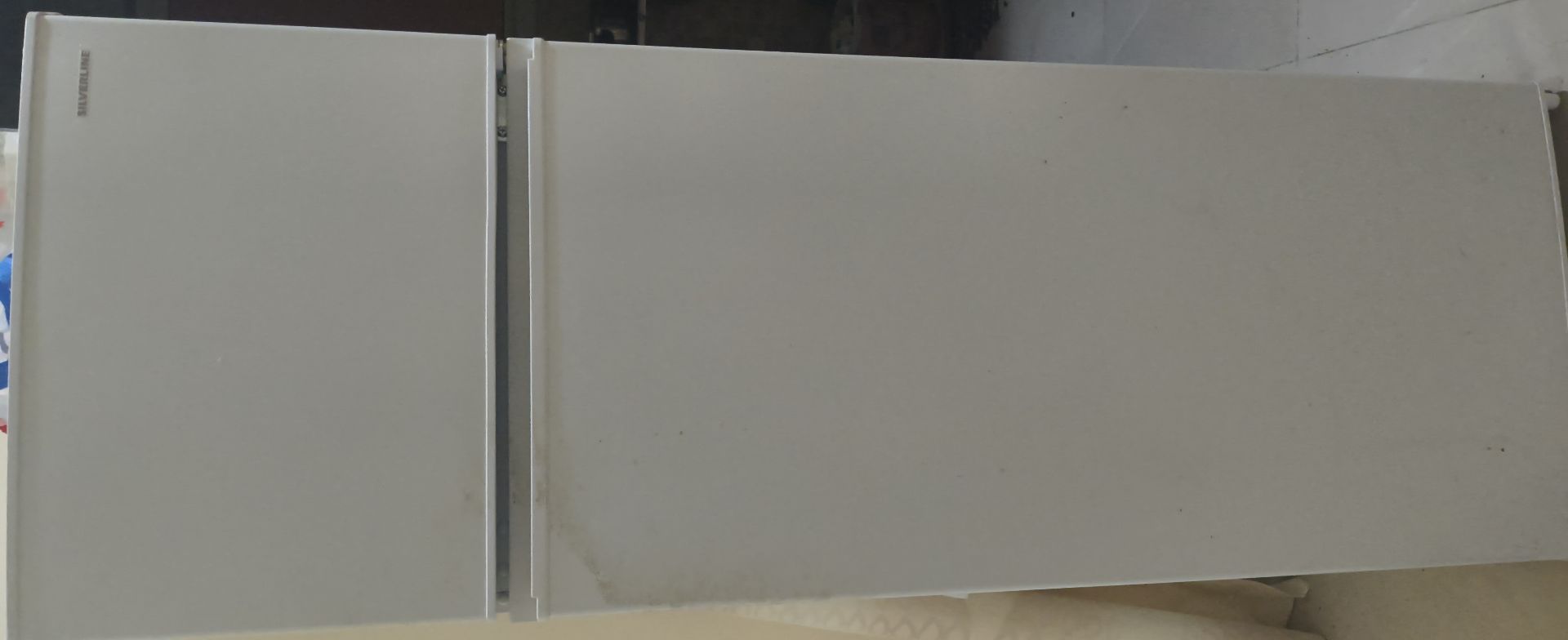 Silver line refrigerator 250 liters - Image 1