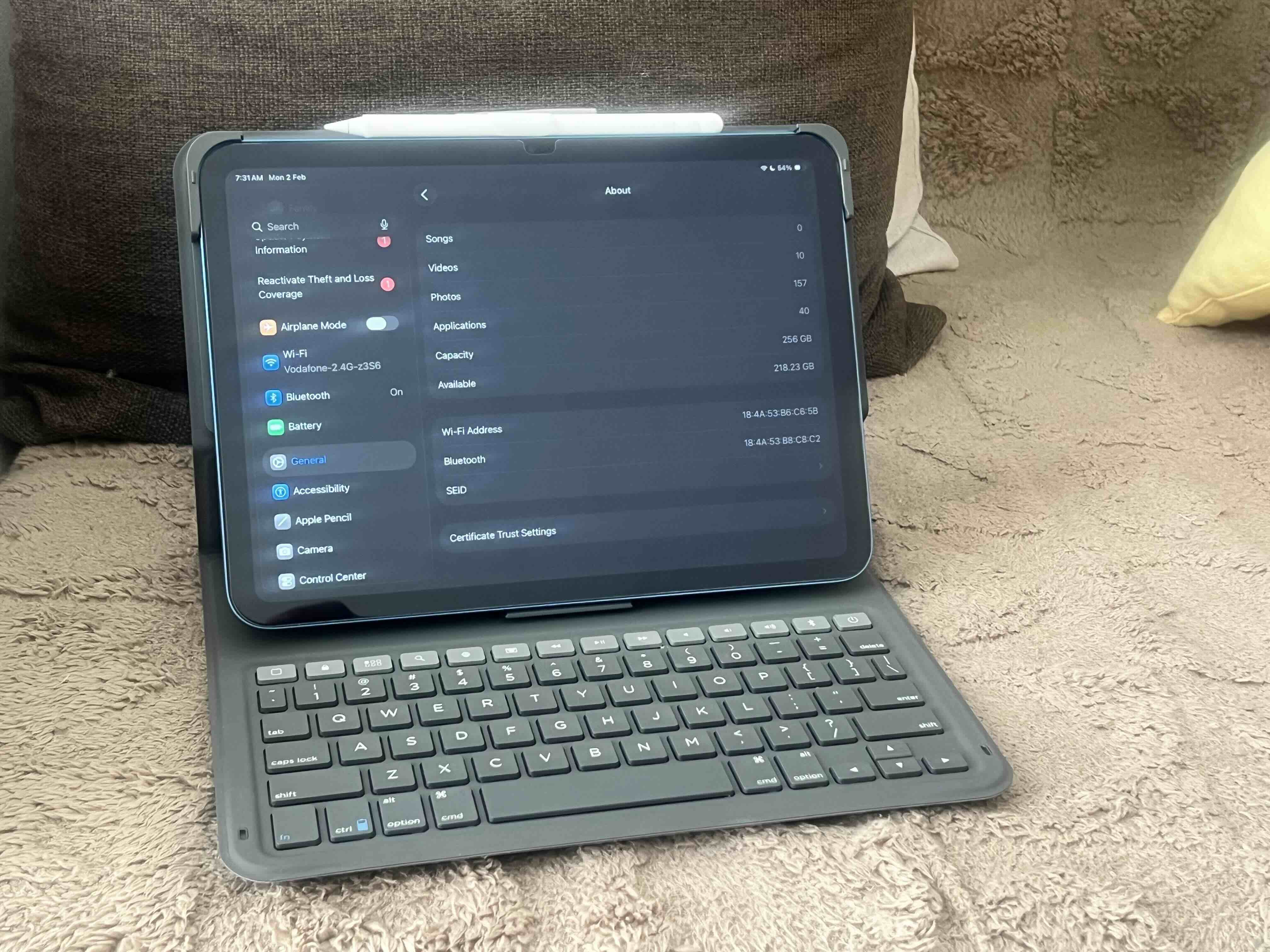 iPad 10 256GB+Apple Pencil+ZAGG Keyboard - Image 7