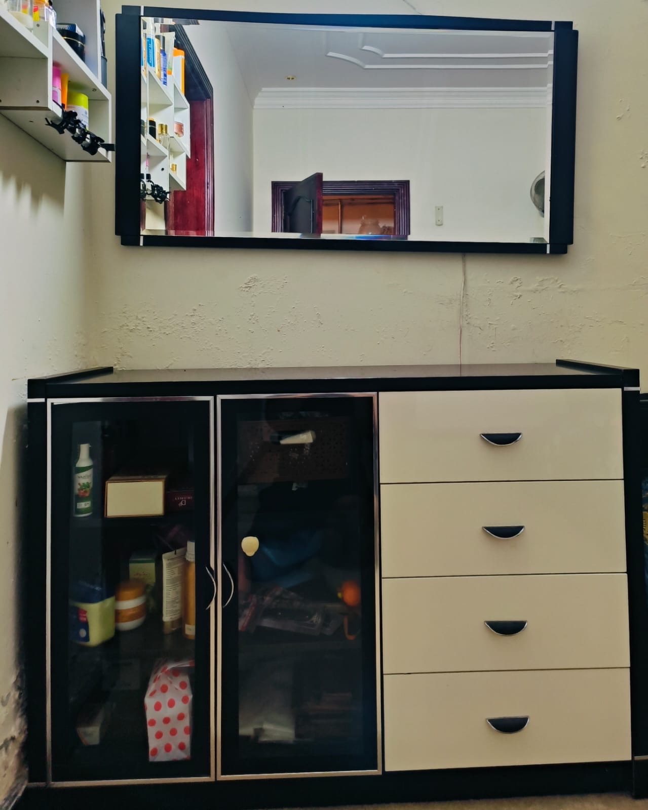 Moving sale - Image 1