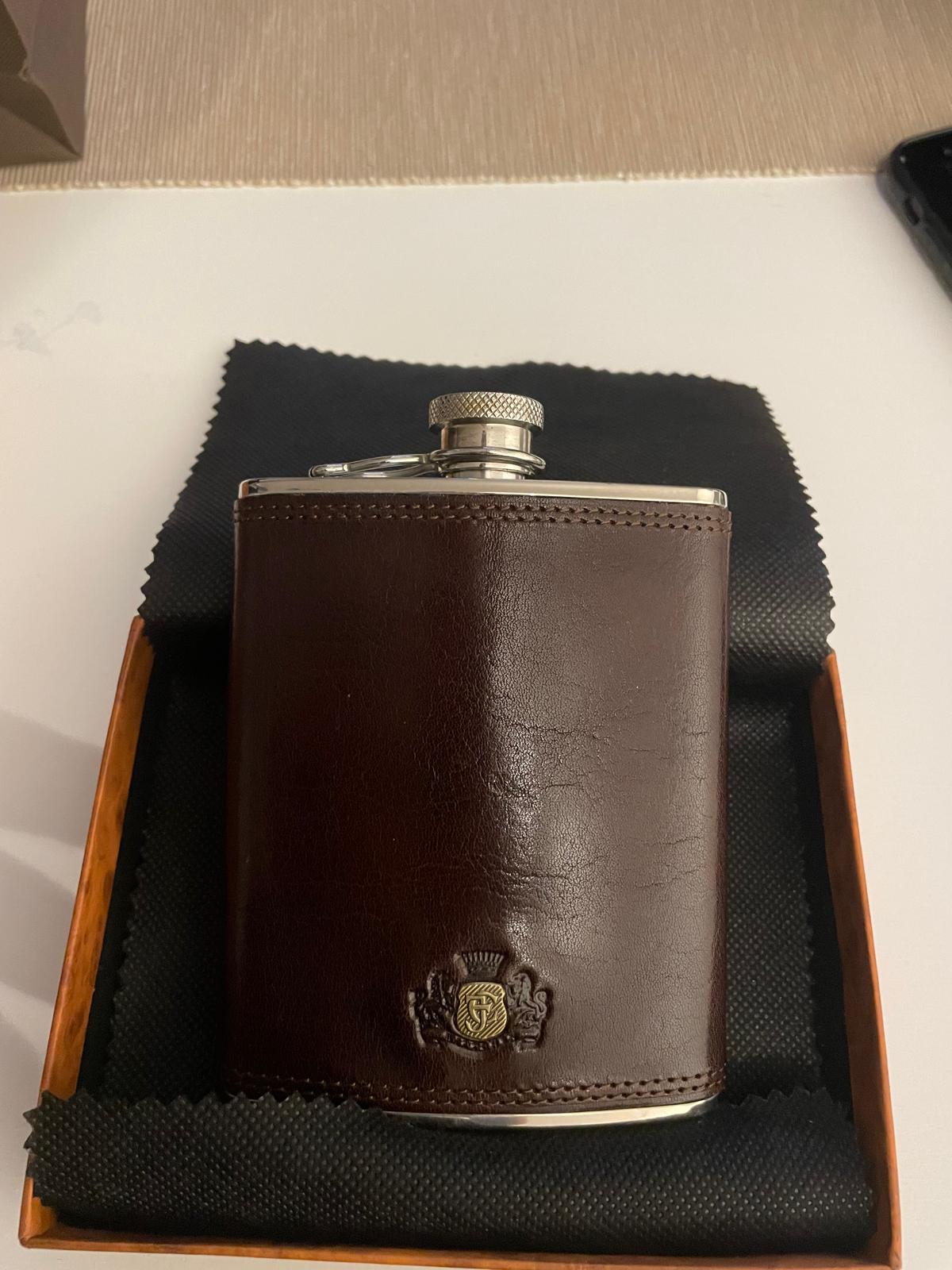 Stainless Steel Flask covered by genuine leather - Wittchen - Image 6