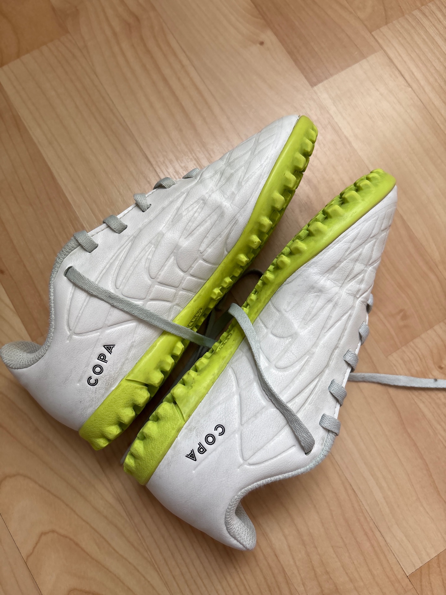 Kids football shoes 33 euro - Image 3