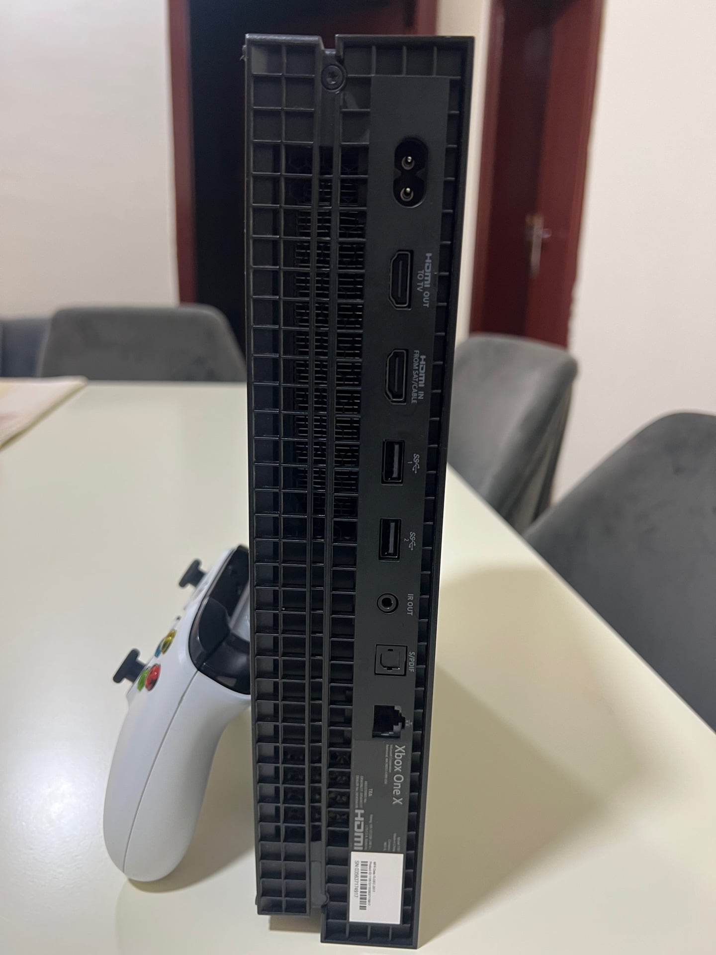 Xbox one X 1TB كالجديد - Image 7