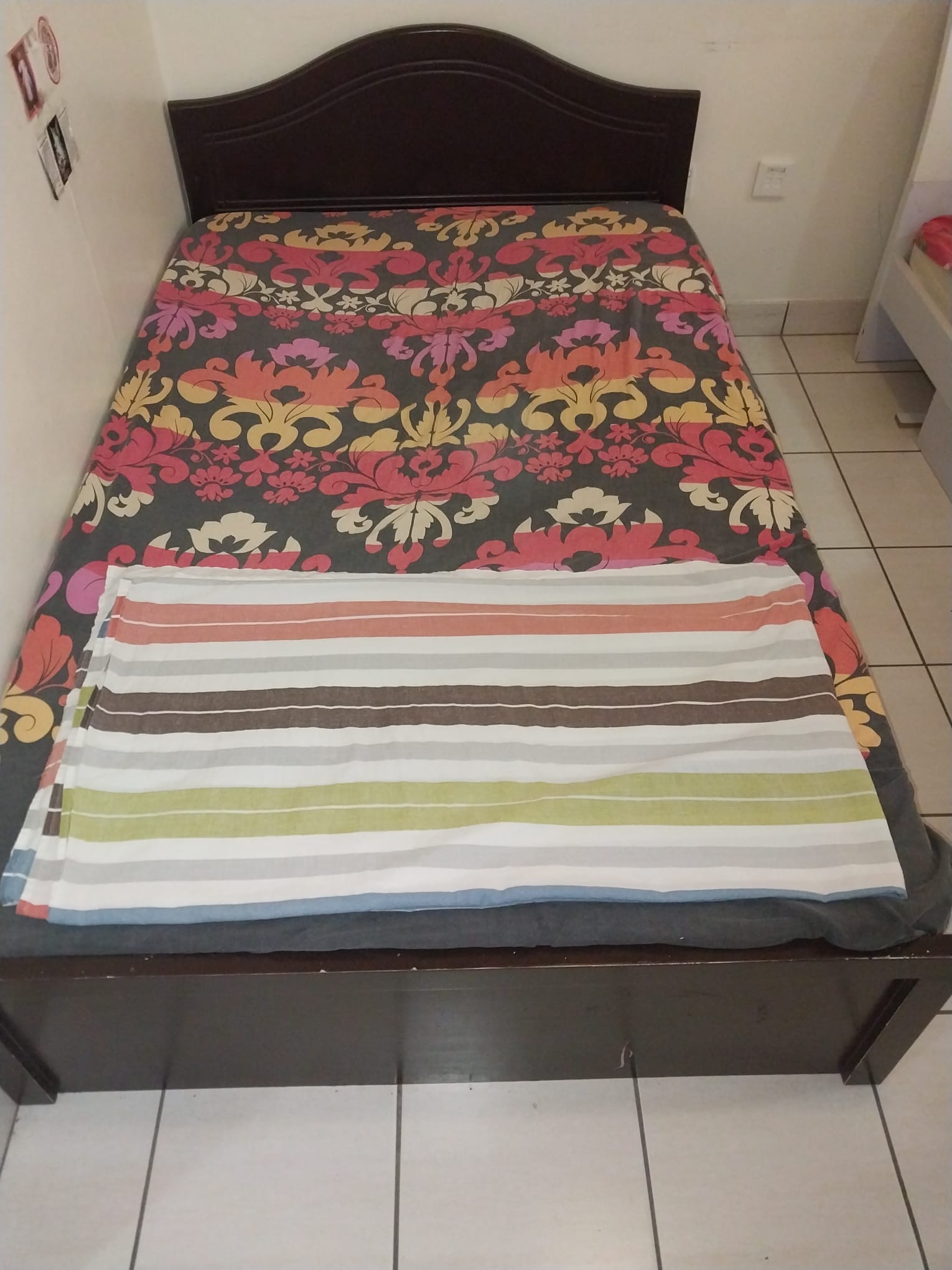 Bed with Mattress - Image 4