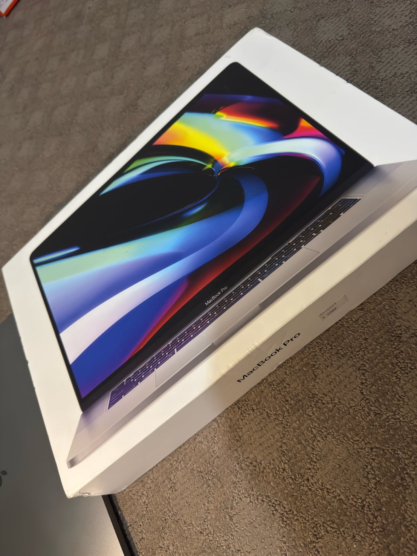 MacBook Pro 16’ 2019  - Image 3