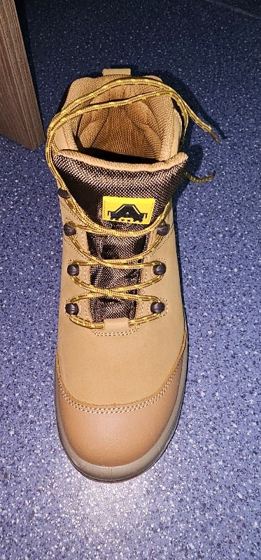 Safety shoes for sale - Image 2