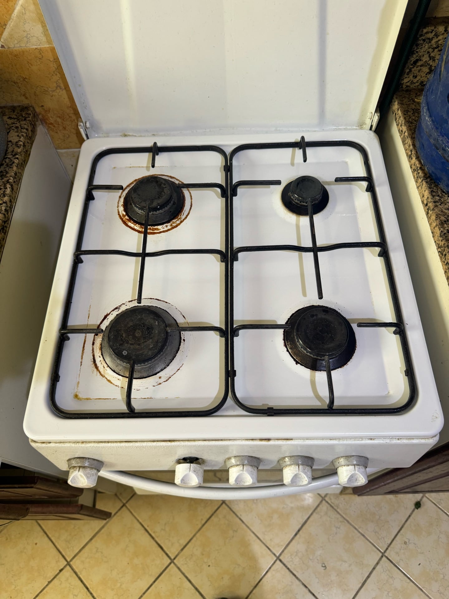 Gas Stove Good Condition – Urgent Sale  - Image 3