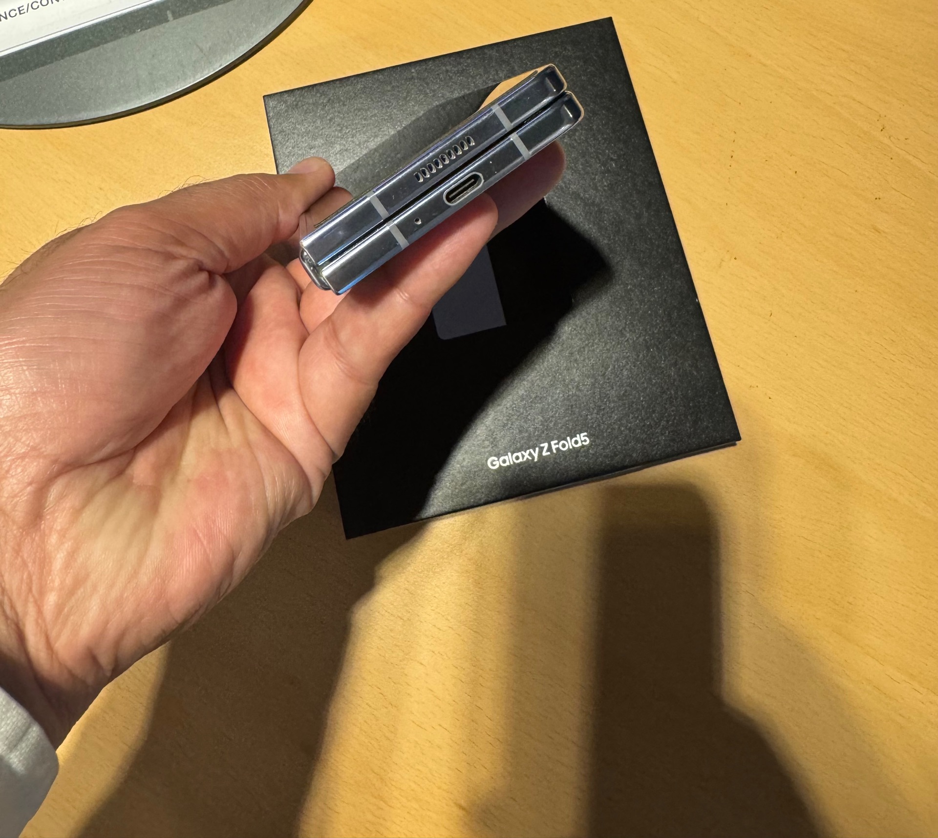 Samsung Fold 5 + Original S Pen Case (Brand New Condition) - Image 7