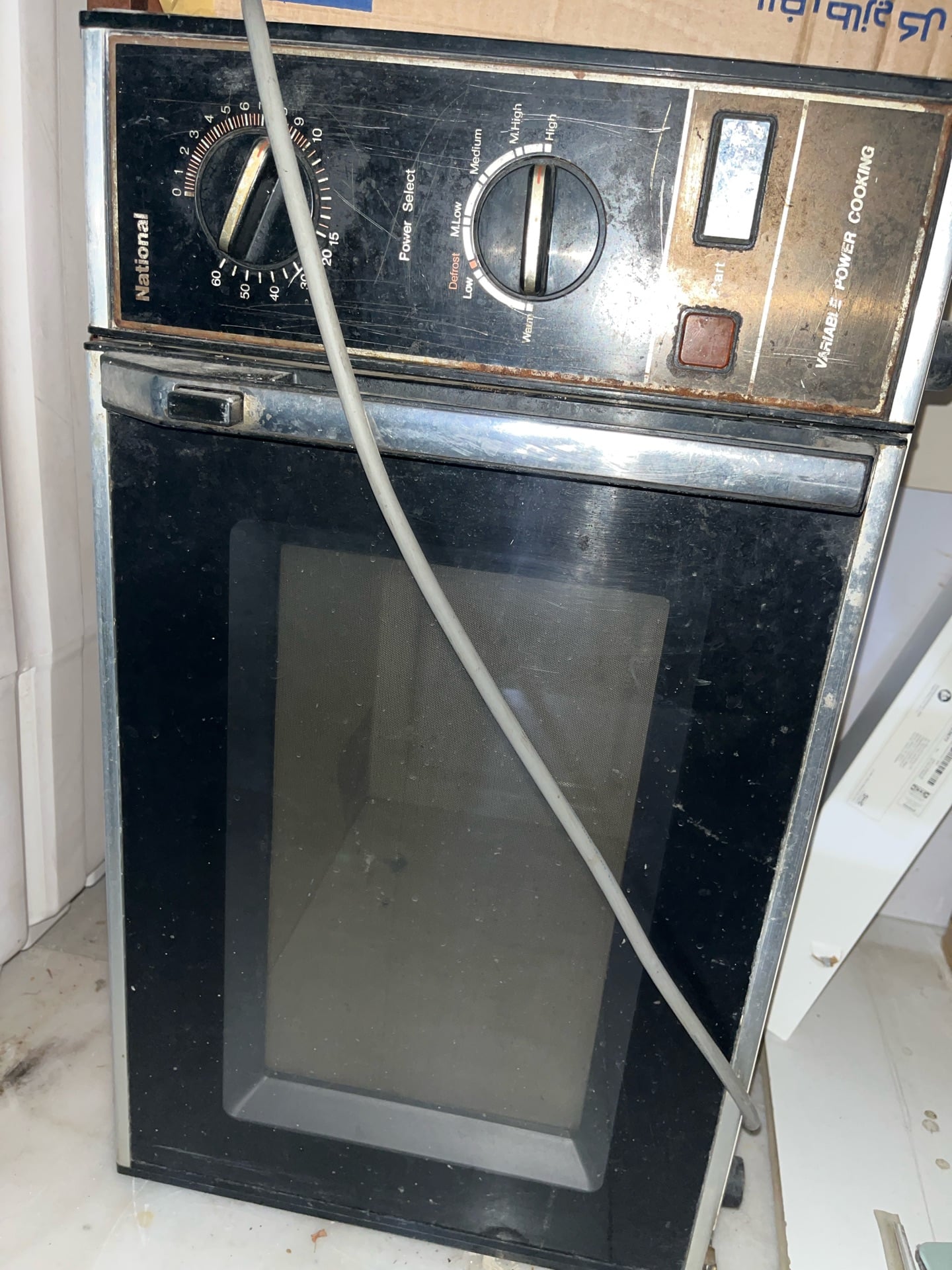 Microwave oven - Image 1