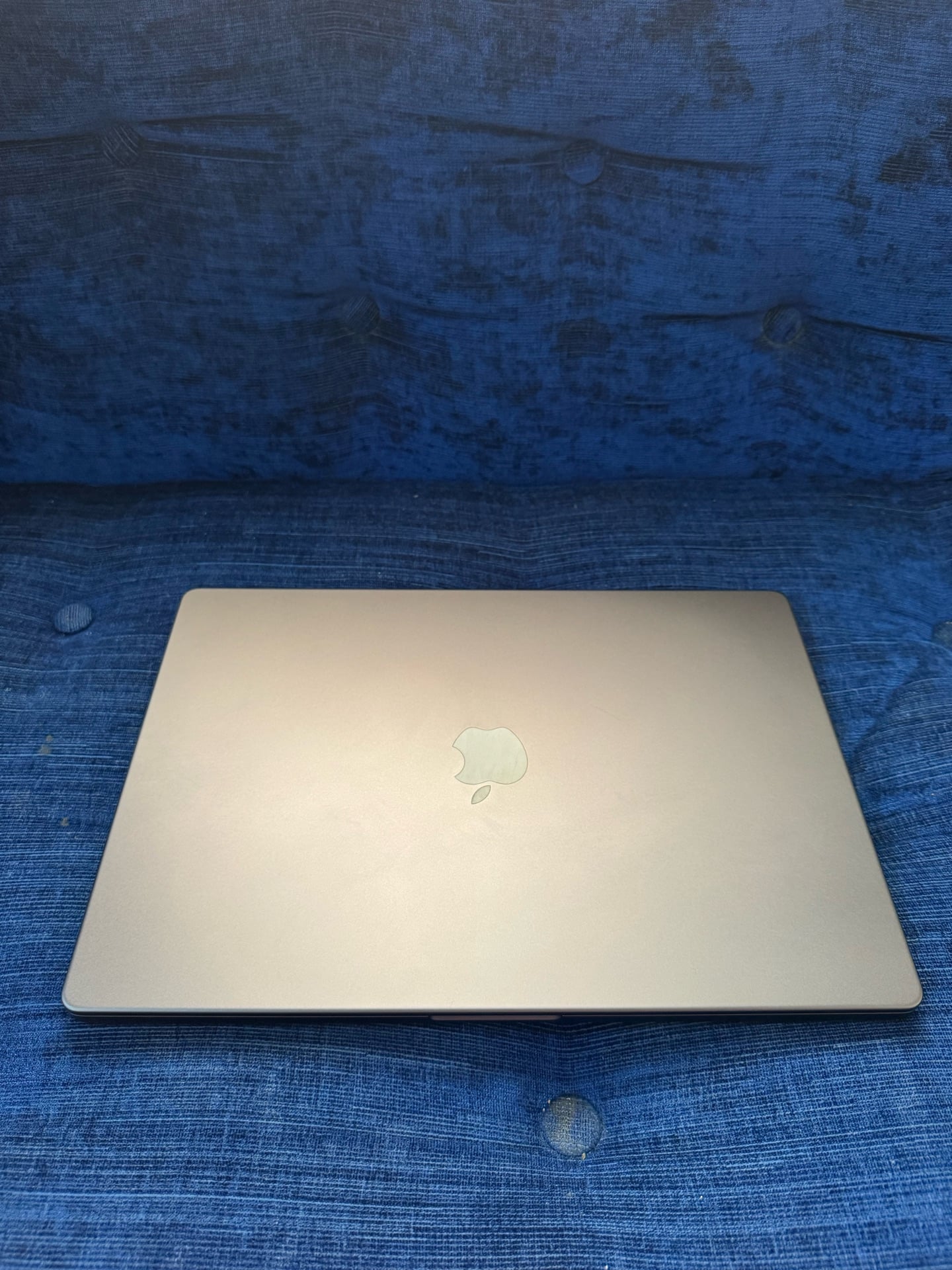 Macbook pro m4 max 48/1tb 16” - Image 3
