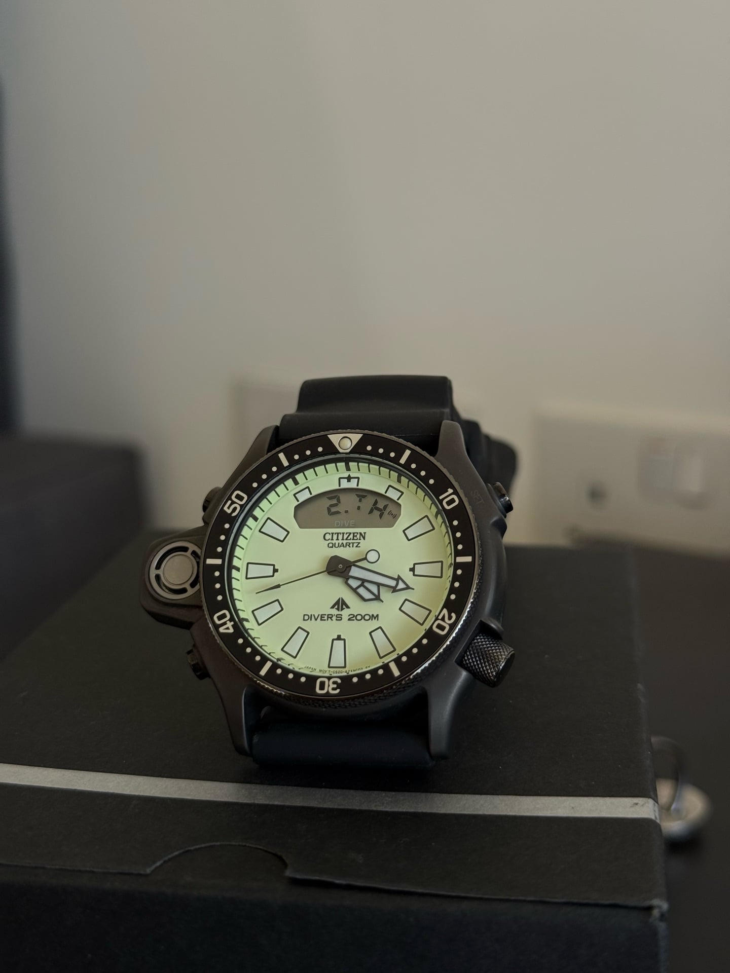 Citizen Aqua Land Black  - Image 4