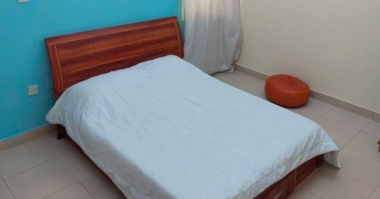 Bed with Mattress for Sale (150x180) - Image 2