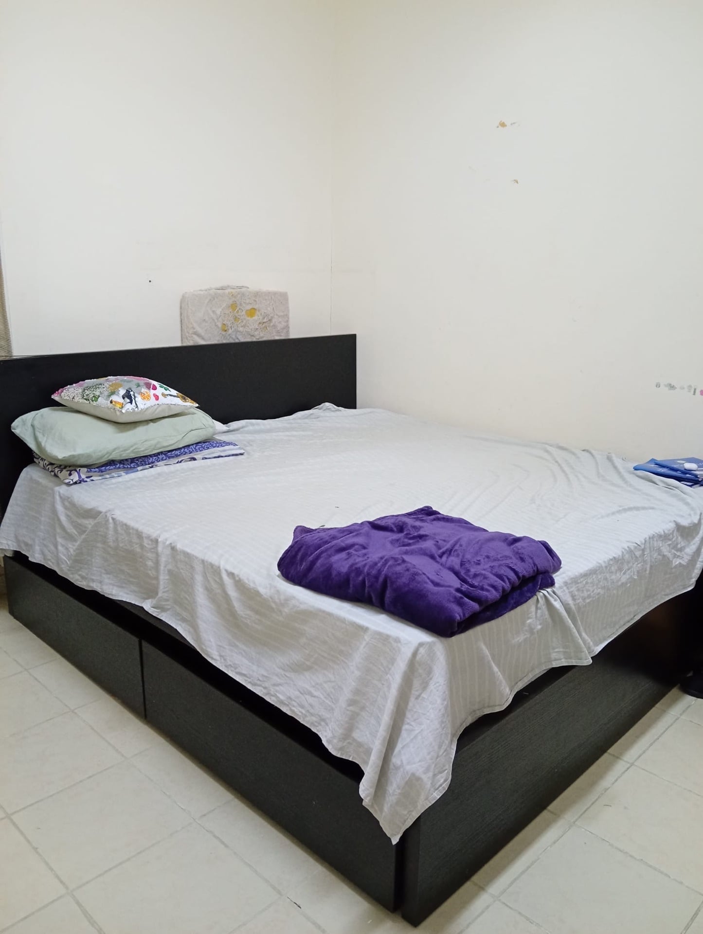Bed,Dining table,Shelf, chairs for sale - Image 2