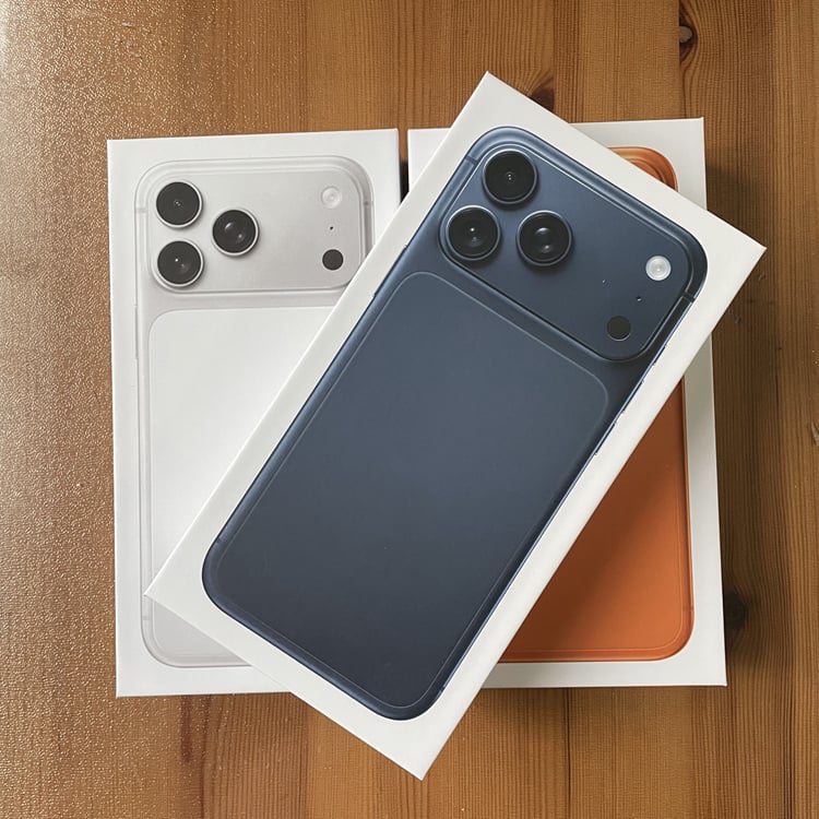 iphone 17 pro max 256gb Blue - Image 3