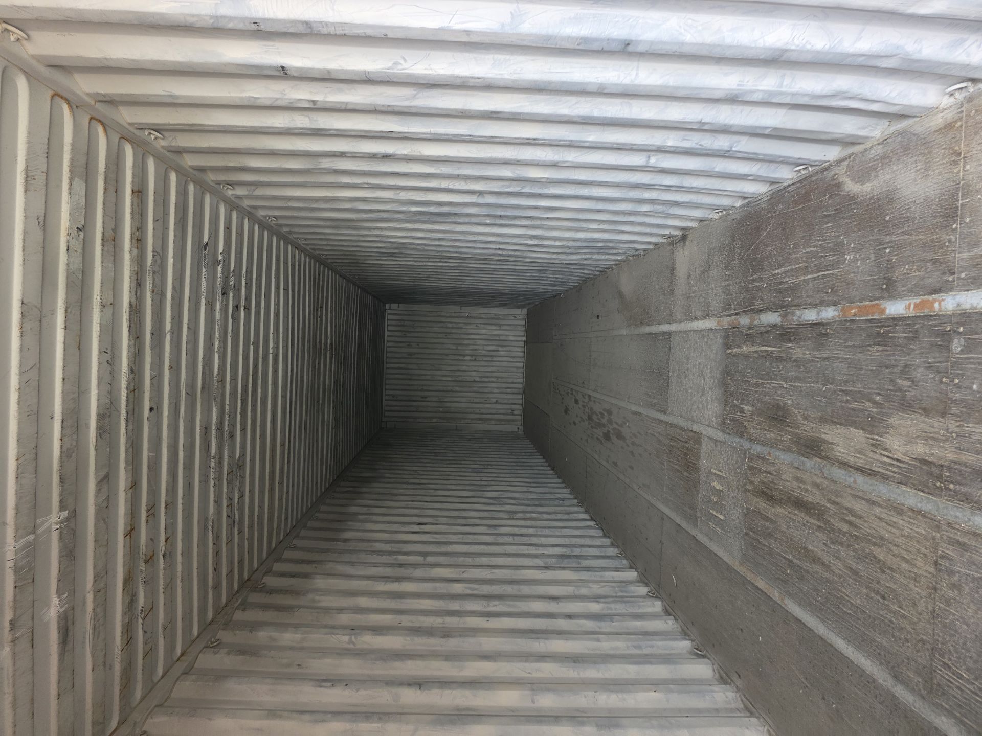CONTAINERS  available  - Image 6