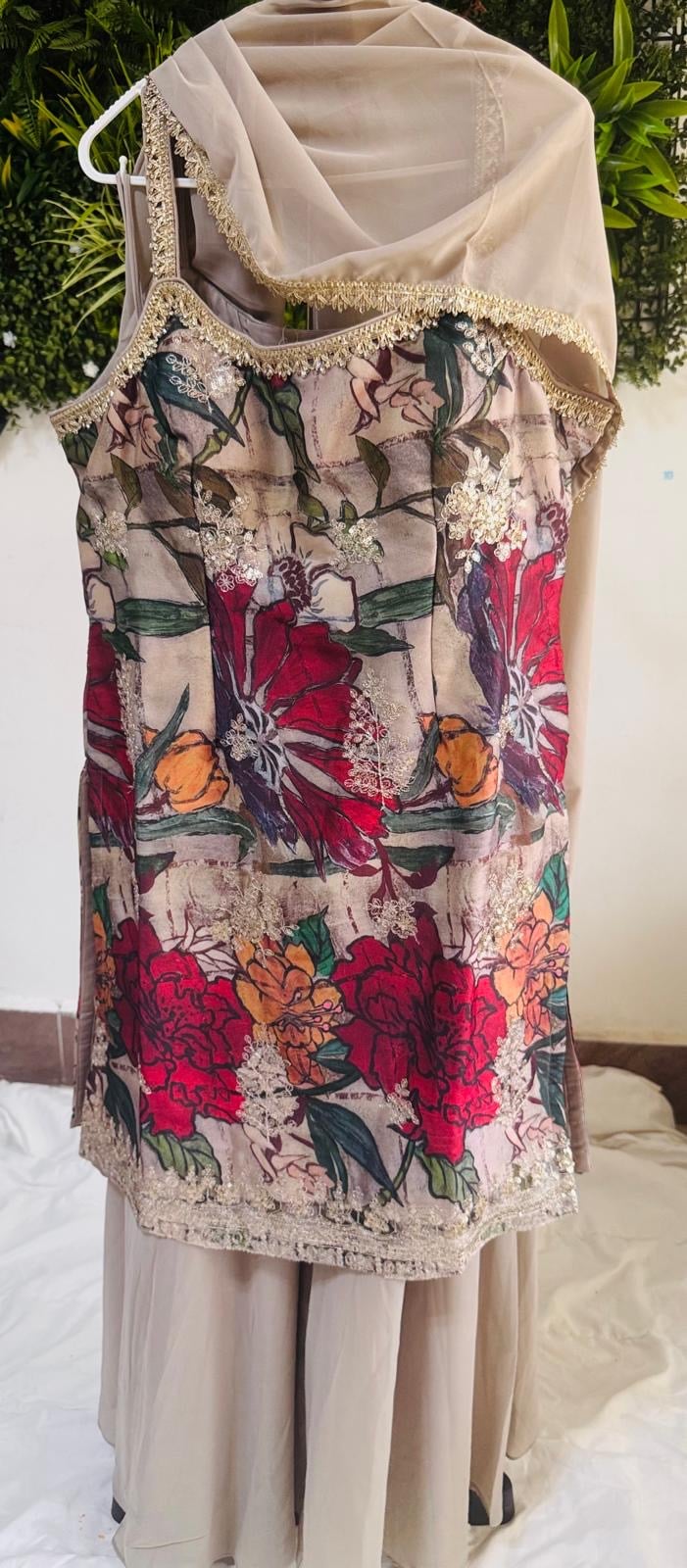 Beautiful Indian semi partywear - Image 5