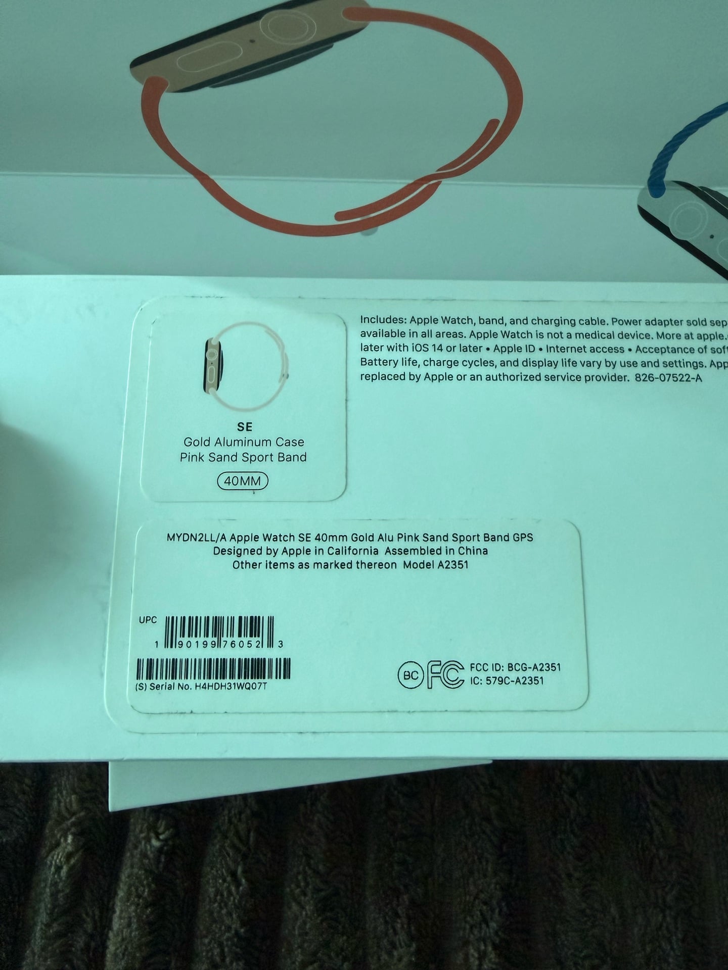 Apple Watch SE 40mm GPS Gold Aluminum Case - Image 4
