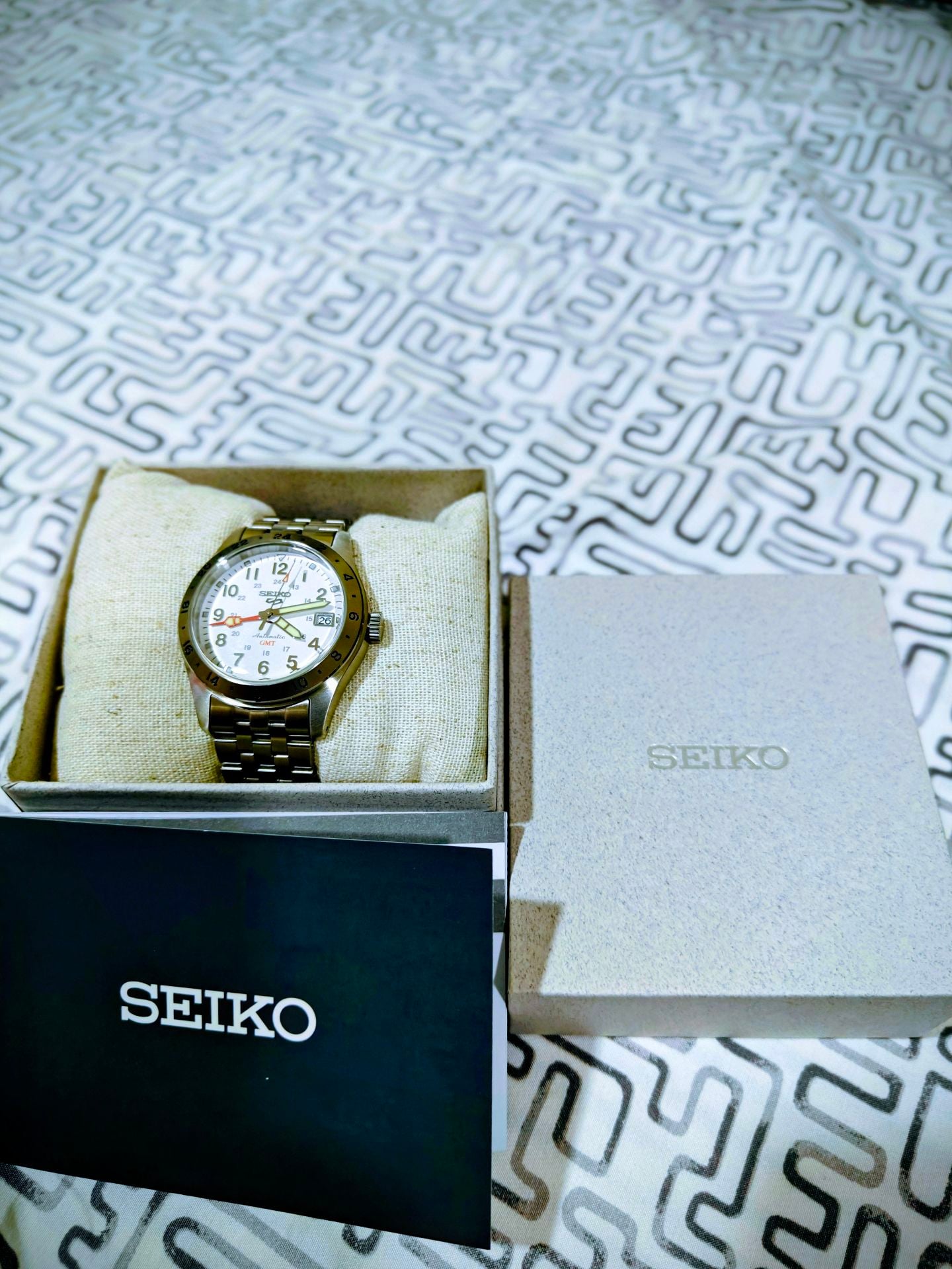 Seiko Field Sport GMT (Polar) - Image 3