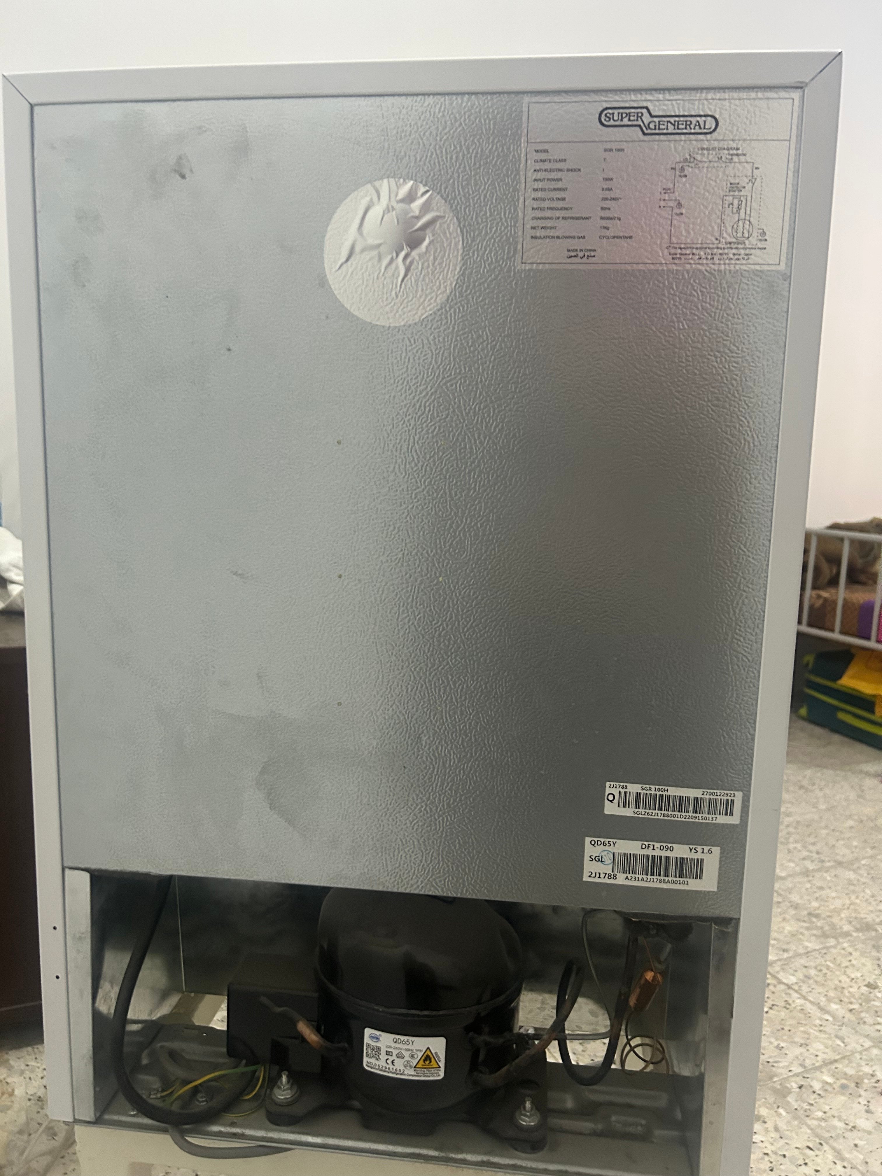 Used mini refrigerator  - Image 4