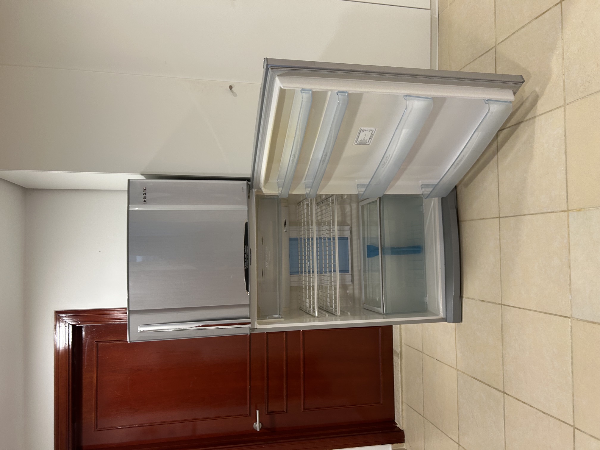 Fridge in good working condition - Image 2