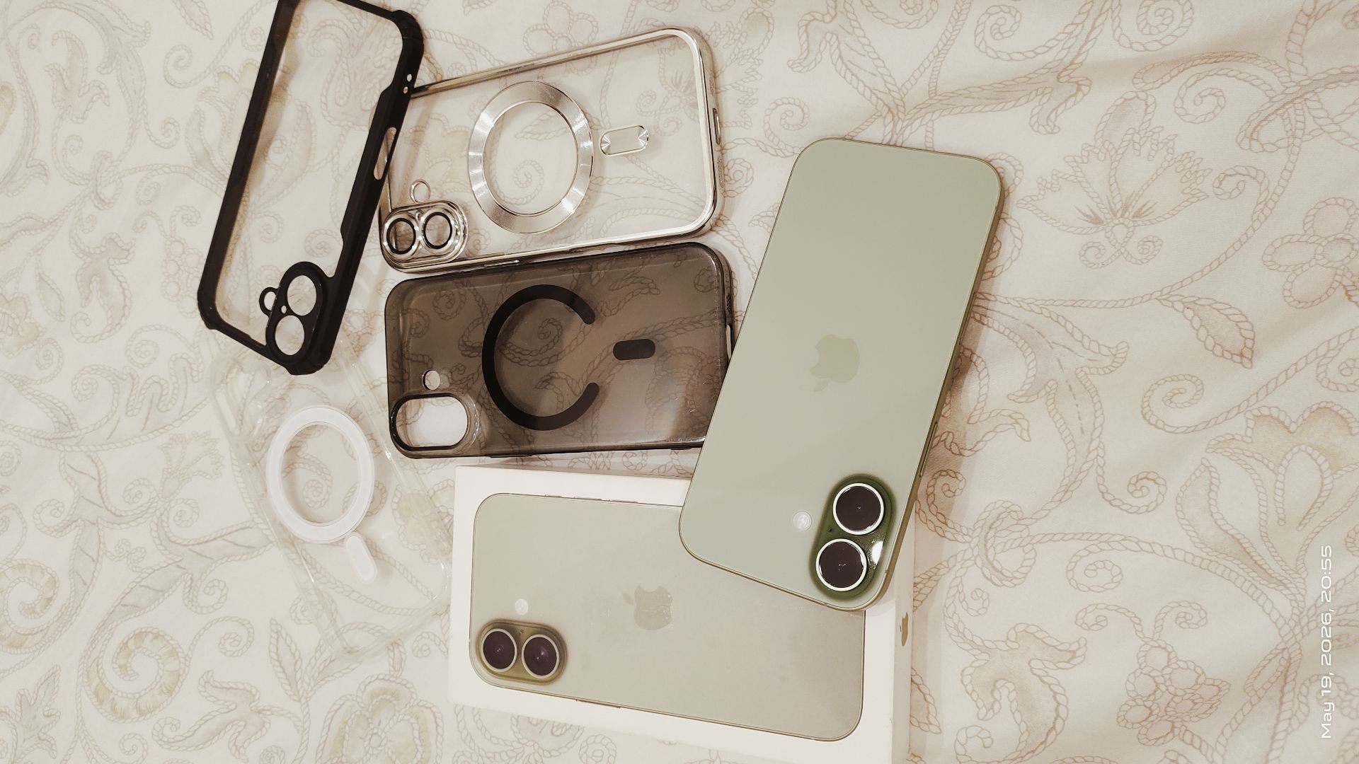 IPhone 17 Green 256 - Image 2