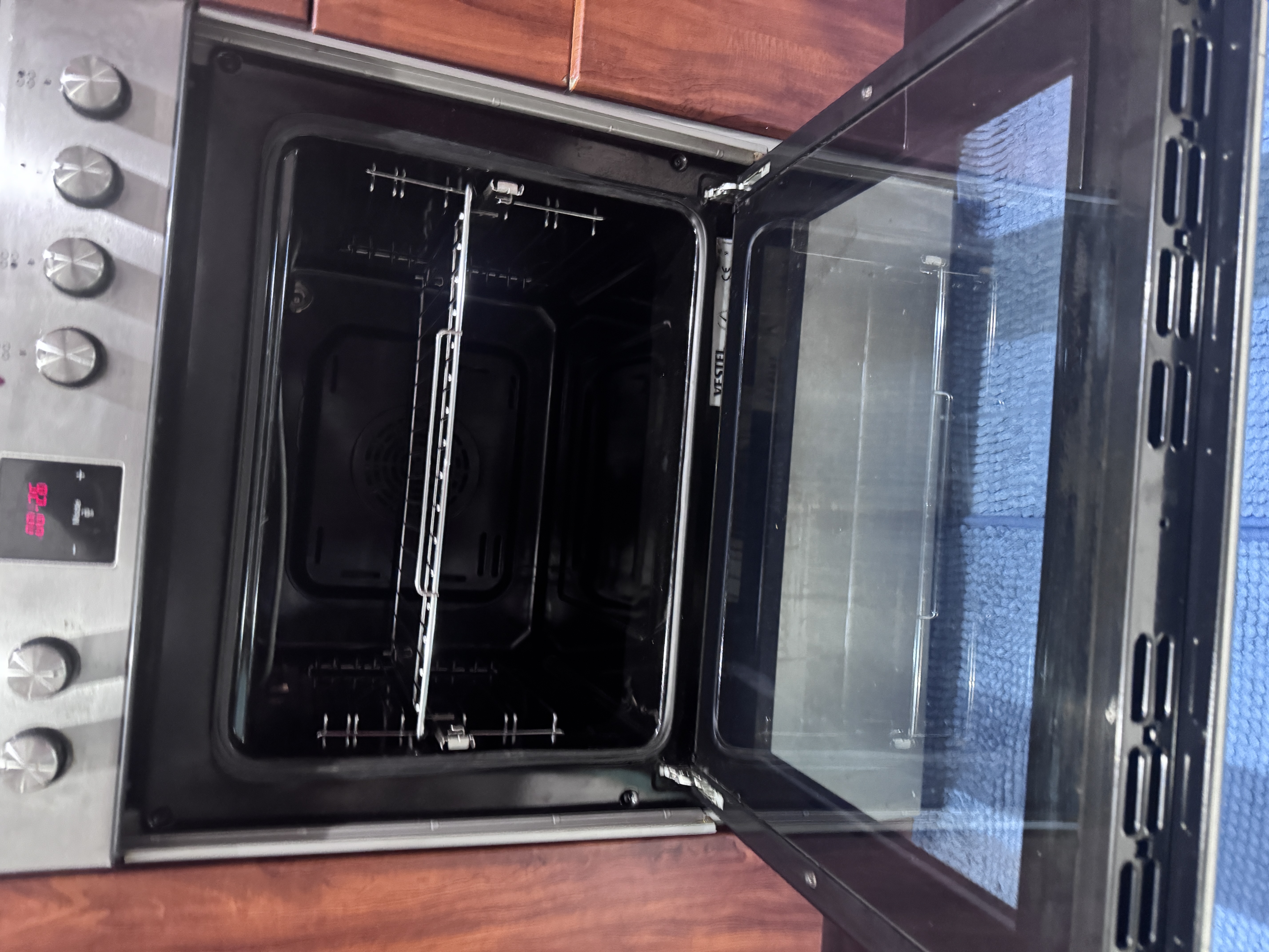 Cooking range-ceramic top - Image 3
