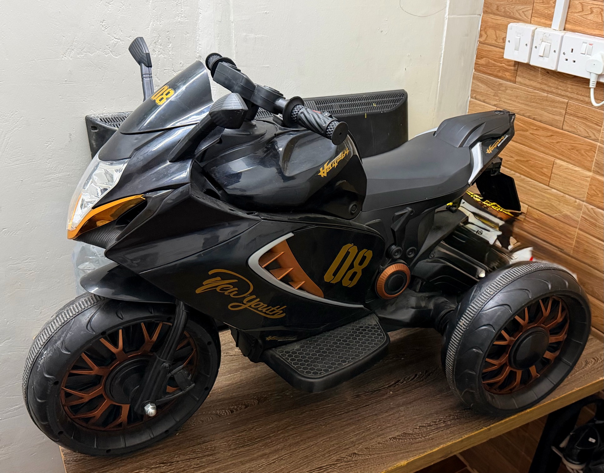 Kids Electric 3-Wheel Ride-On Motorcycle (With Charger) - Image 4