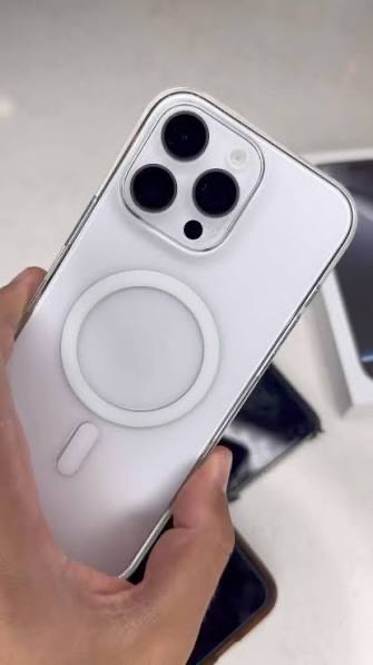 iPhone 16 Pro Max - Image 5