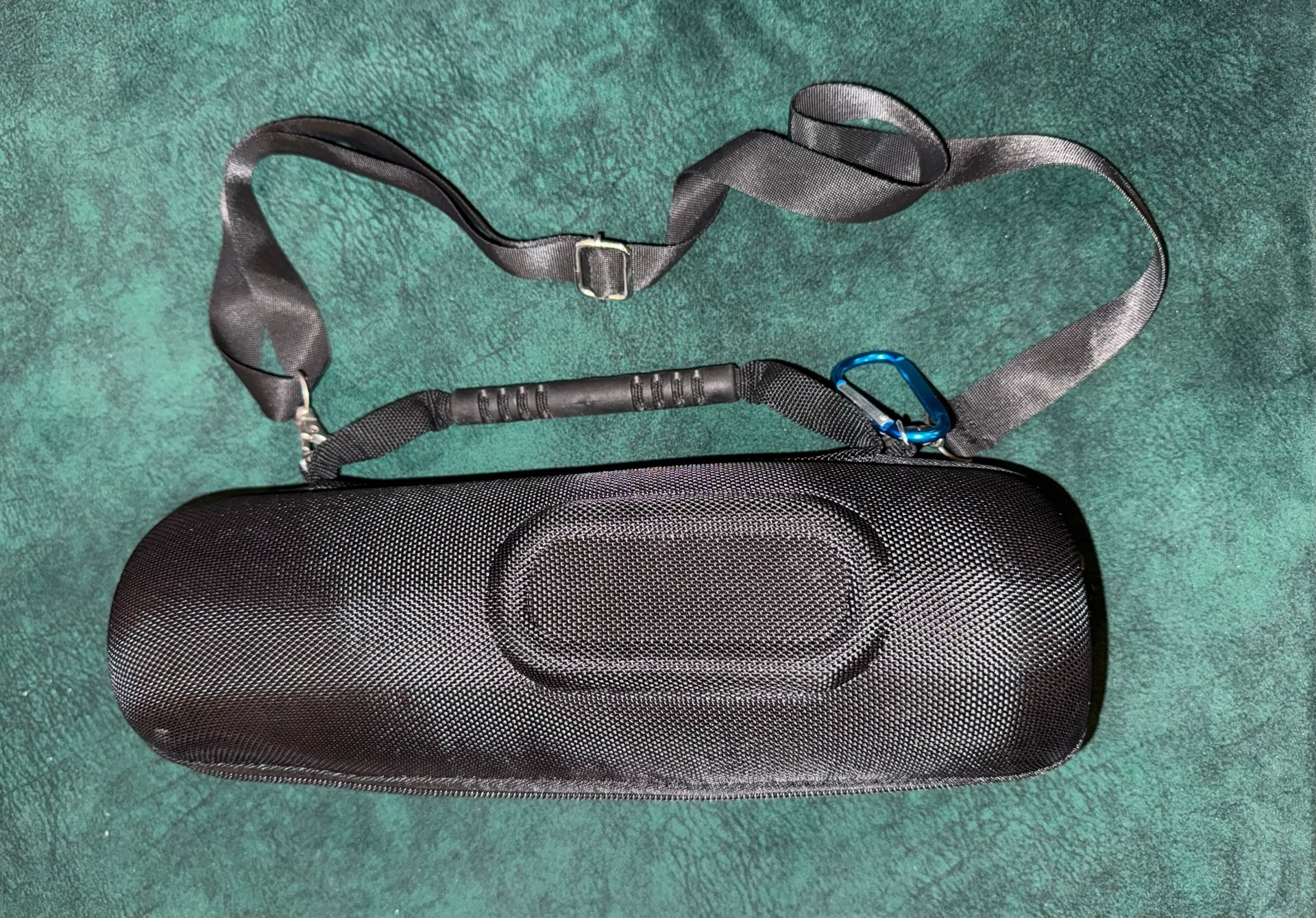 JBL CHARGE 3 with carrying case and rubber protector - Image 9