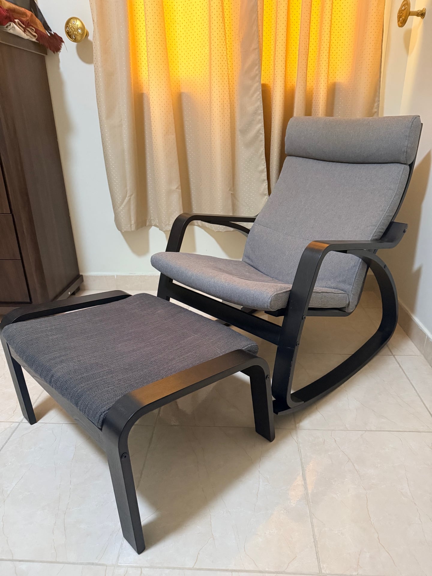 Rocking chair + foot stool - Image 4