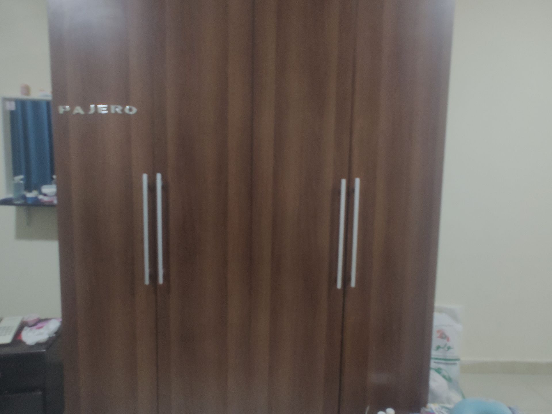 4 door cupboard  - Image 4