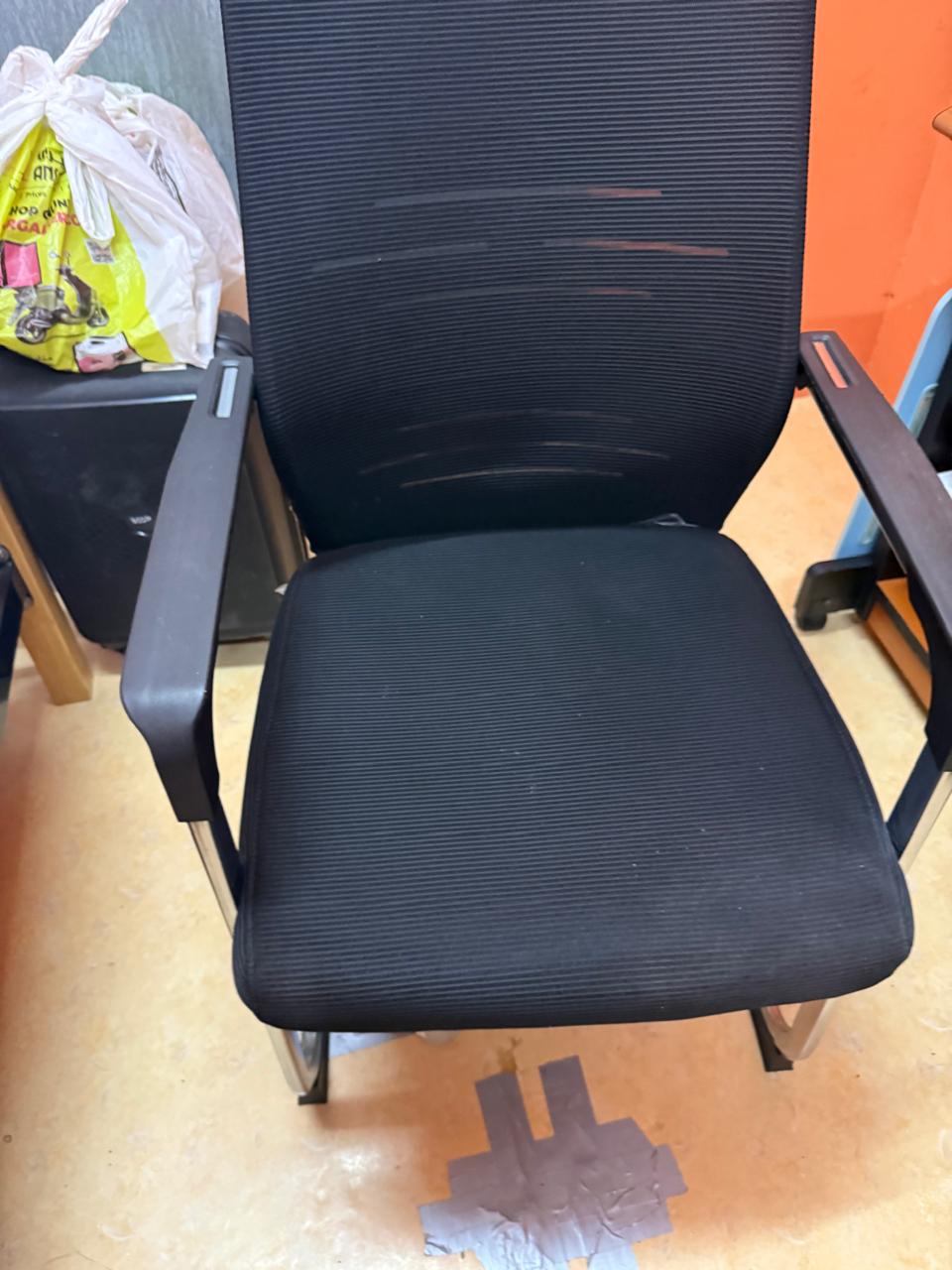 Office Chair - Rarely used - Image 6