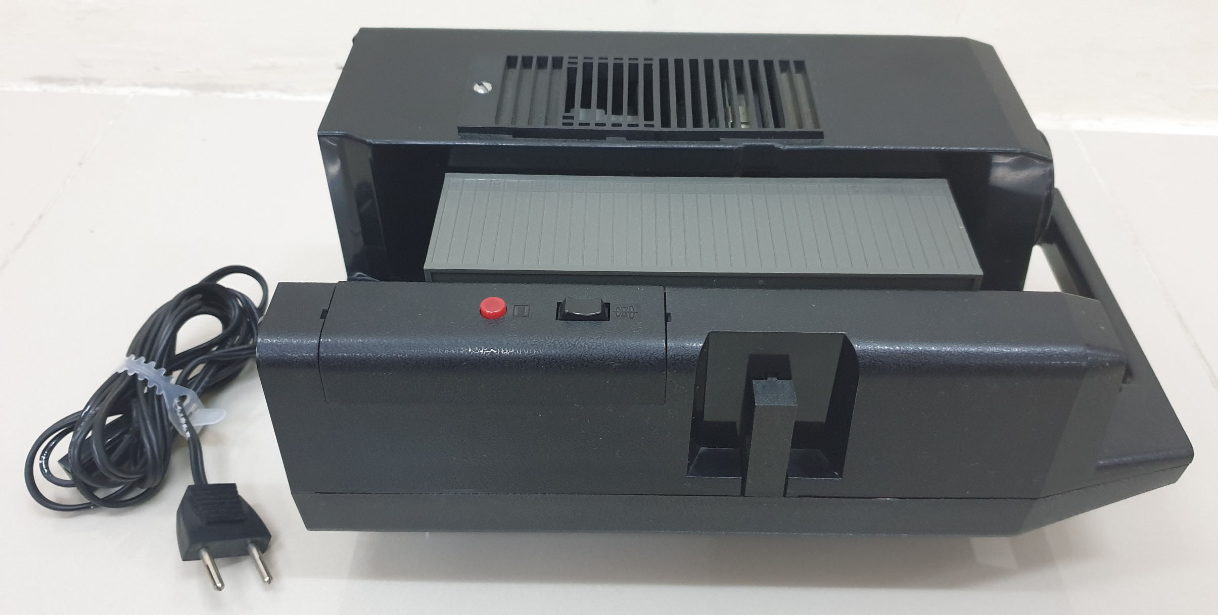35mm Slide Projector – Cabin 1300A - Vintage - Image 6