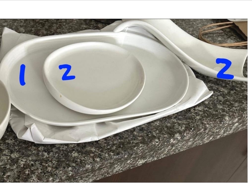 17 pieces dinner plates  - Image 2