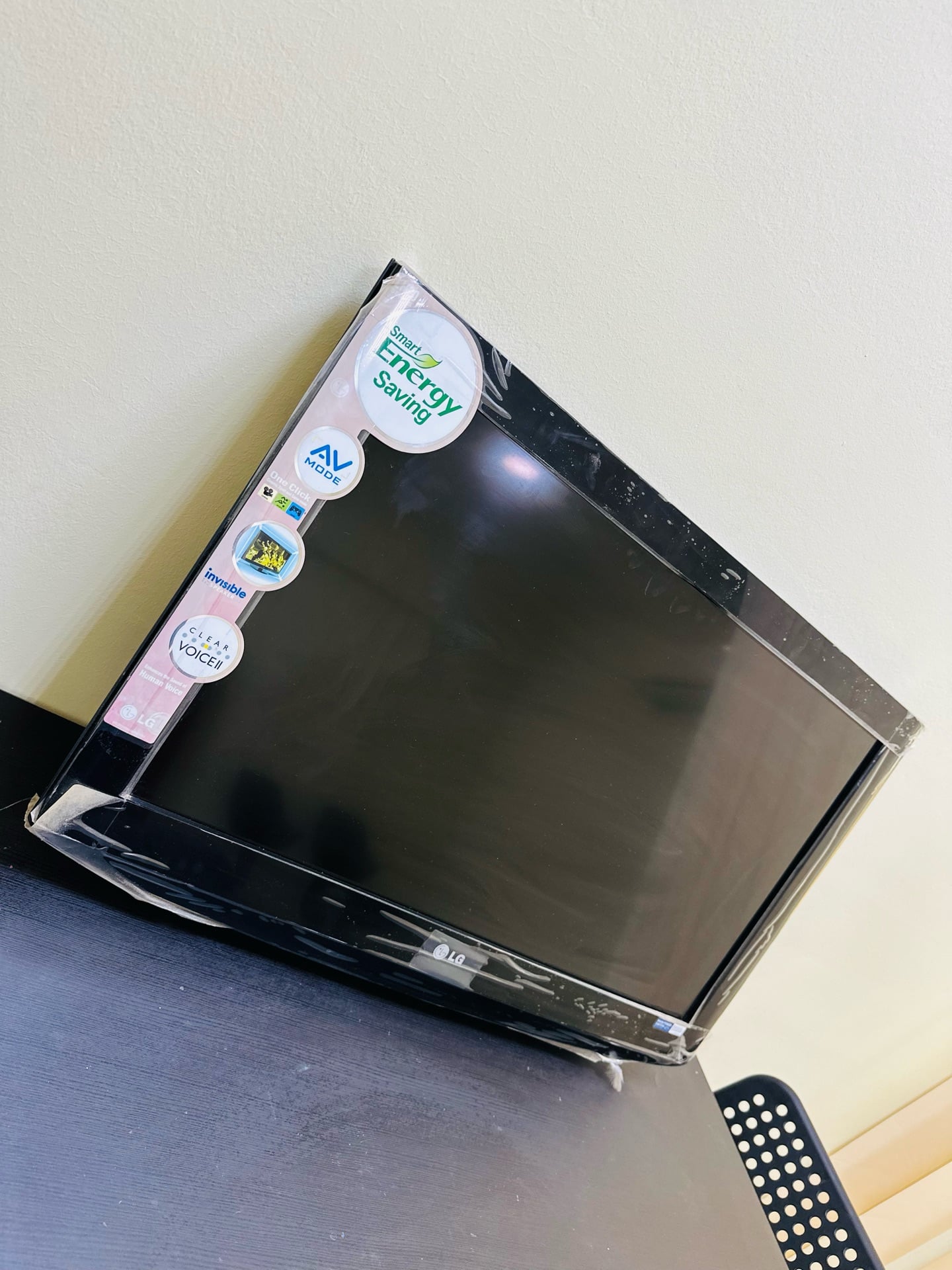 LG 32 LCD TV for Sale - Image 5