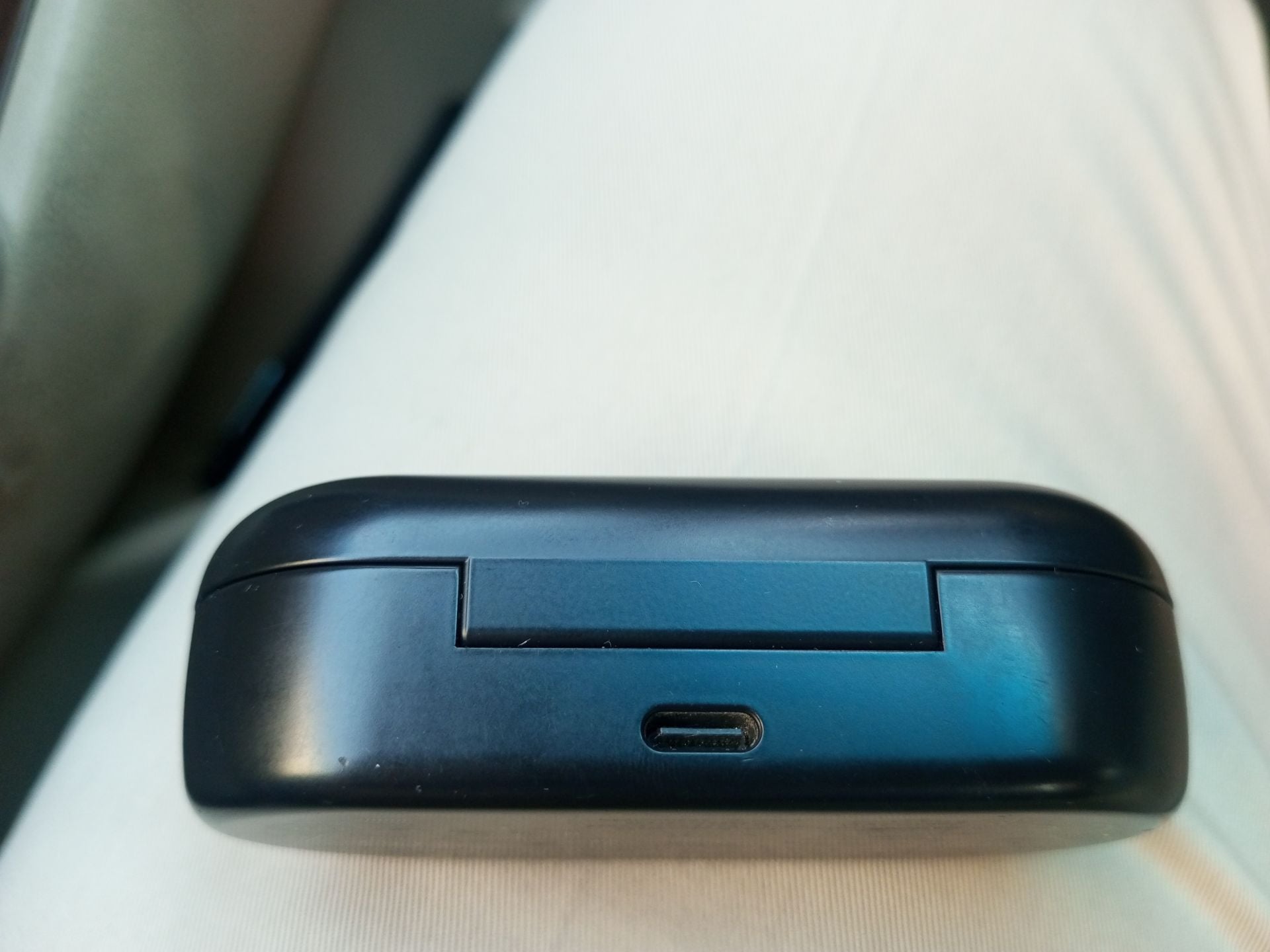 Bose Sport Earbuds - Image 2