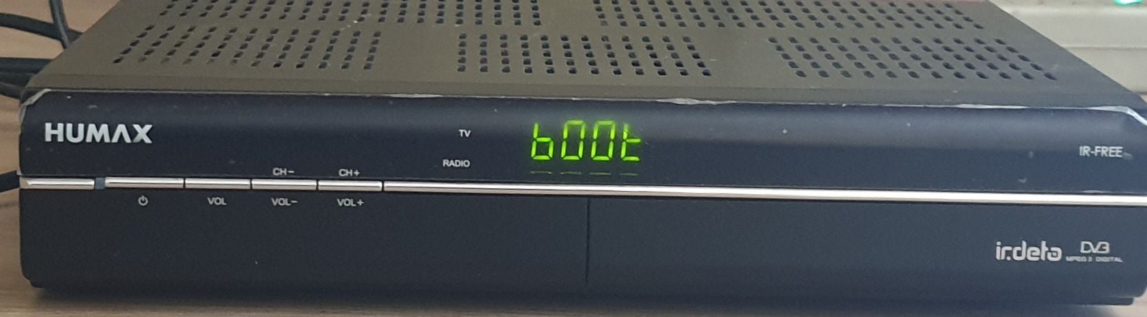 Humax receiver with accessories - Image 1