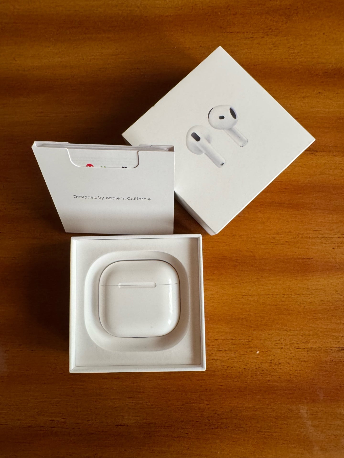 AirPods 4  - Image 2