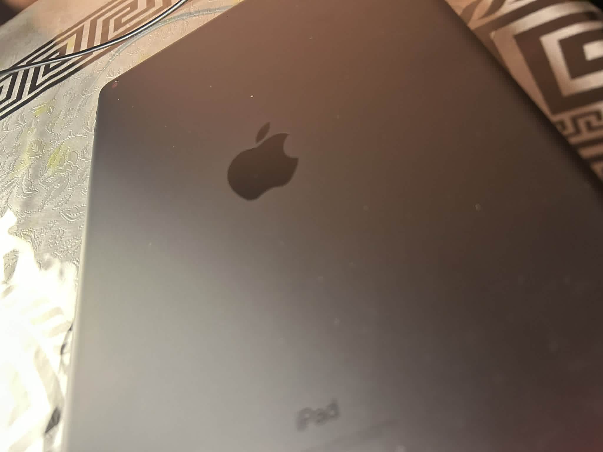 Apple iPad 9th Generation – Excellent Condition - Image 1