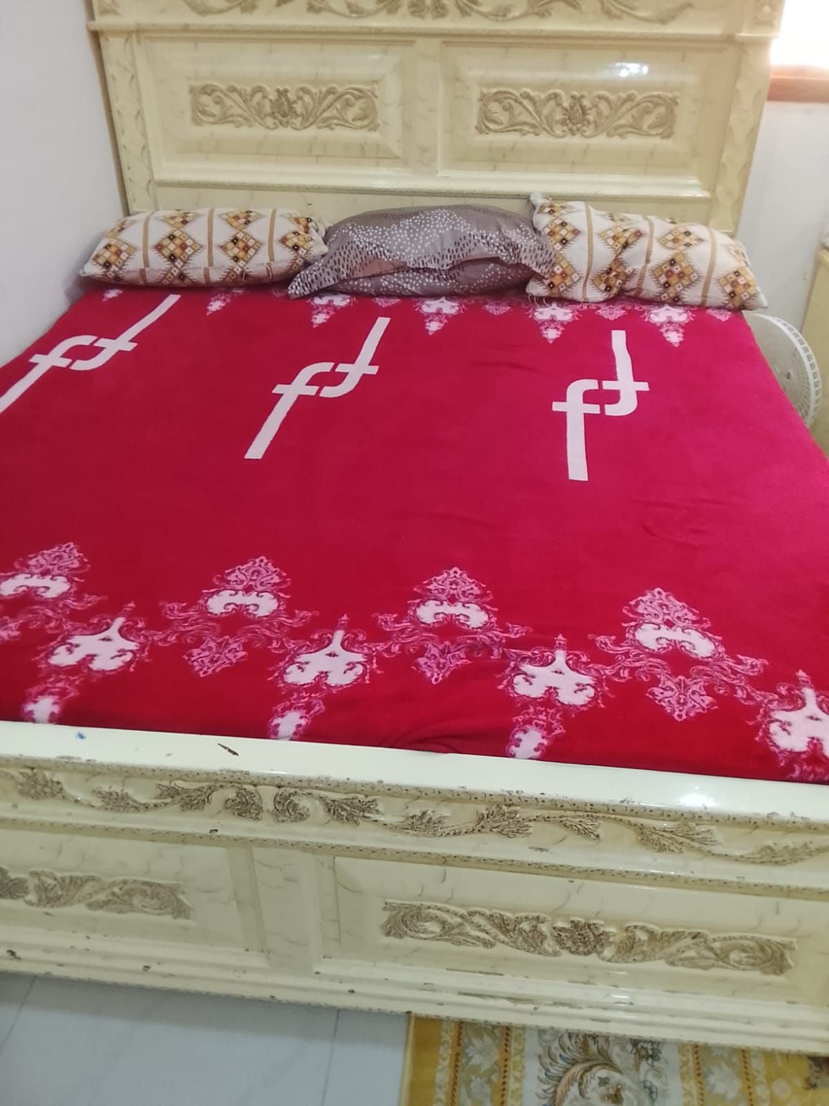 سرير بحجم كوين مع درجين للبيع - Image 7