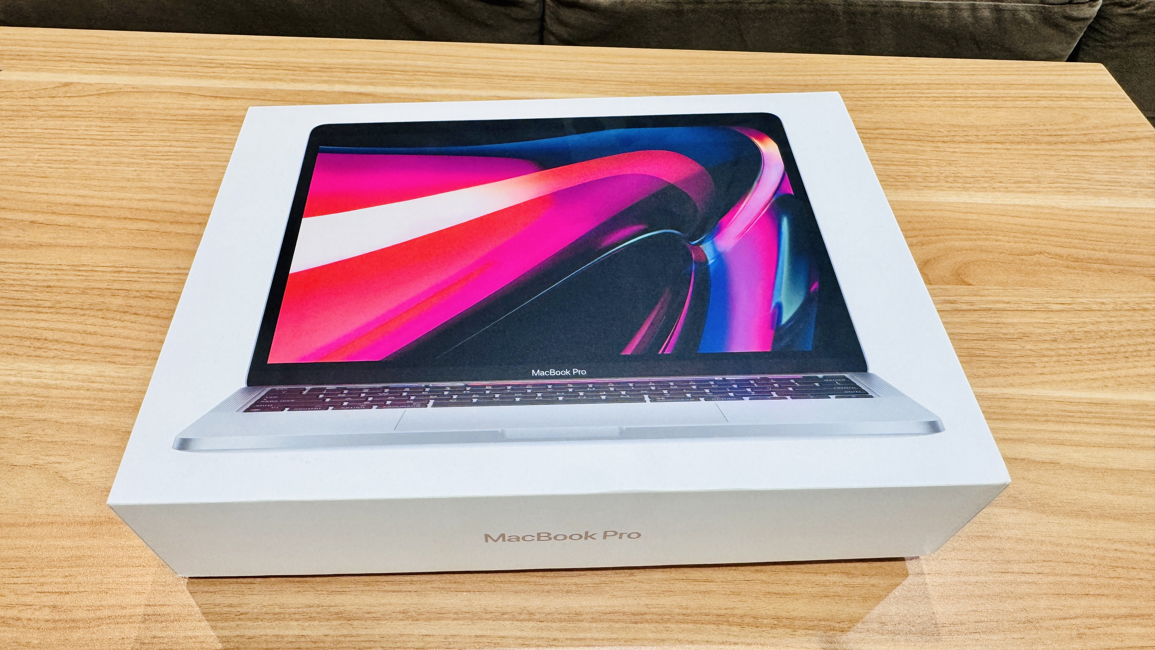 Apple MacBook Pro 13-inch M1 – 512GB – في علبته الأصلية والإيصال - Image 4