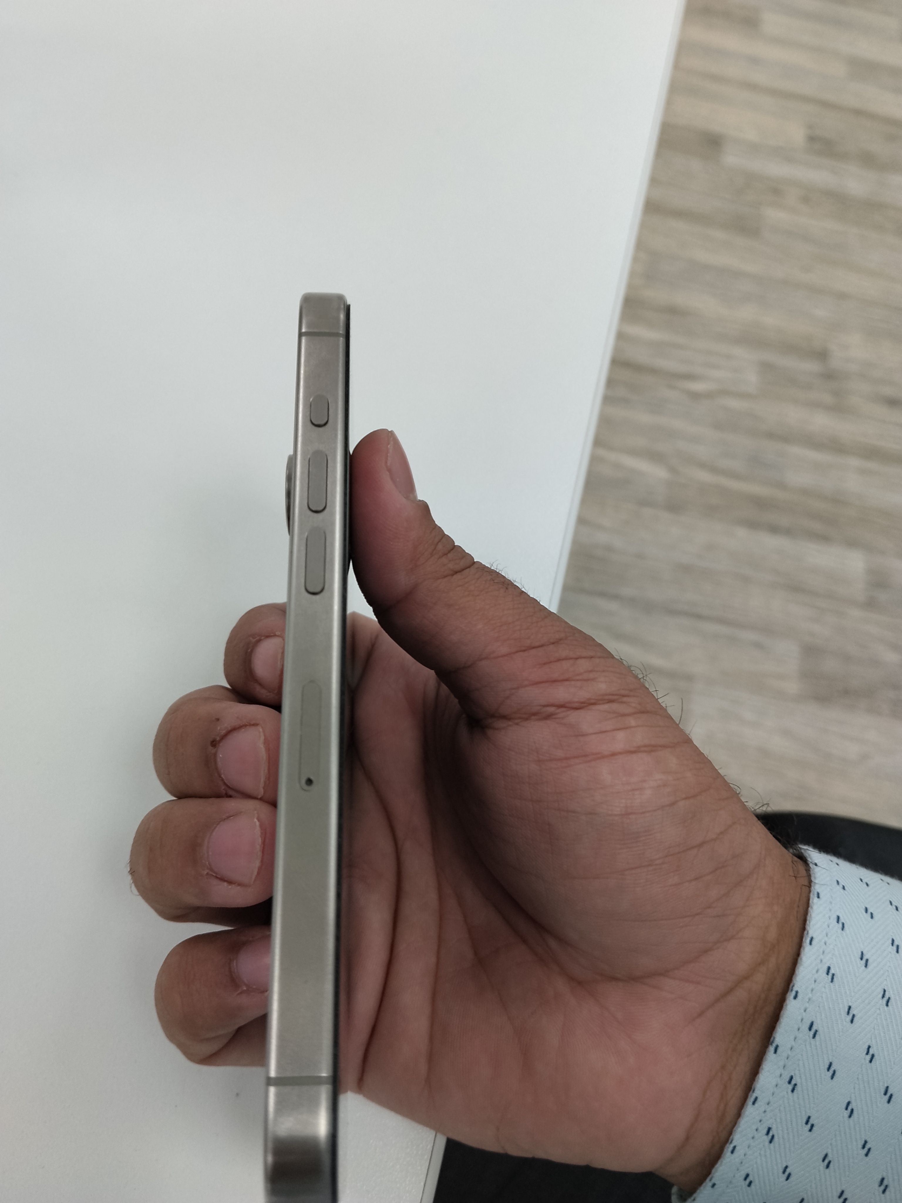 Iphone 15 pro 256 GB - Image 3