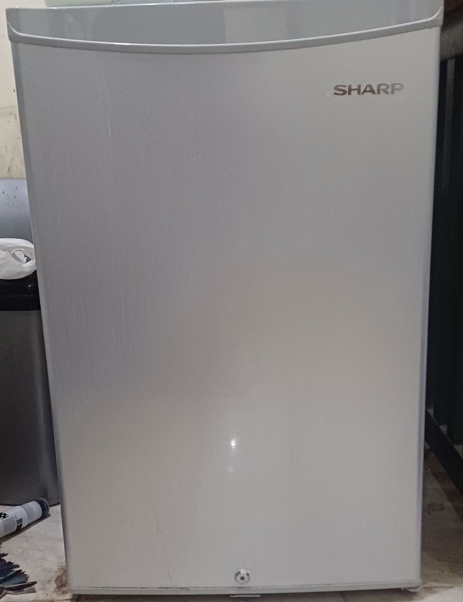 Small refrigerator - Image 3