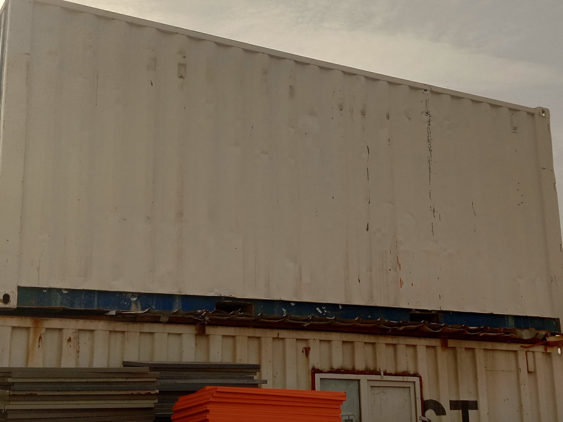 20 Feet Container  - Image 2