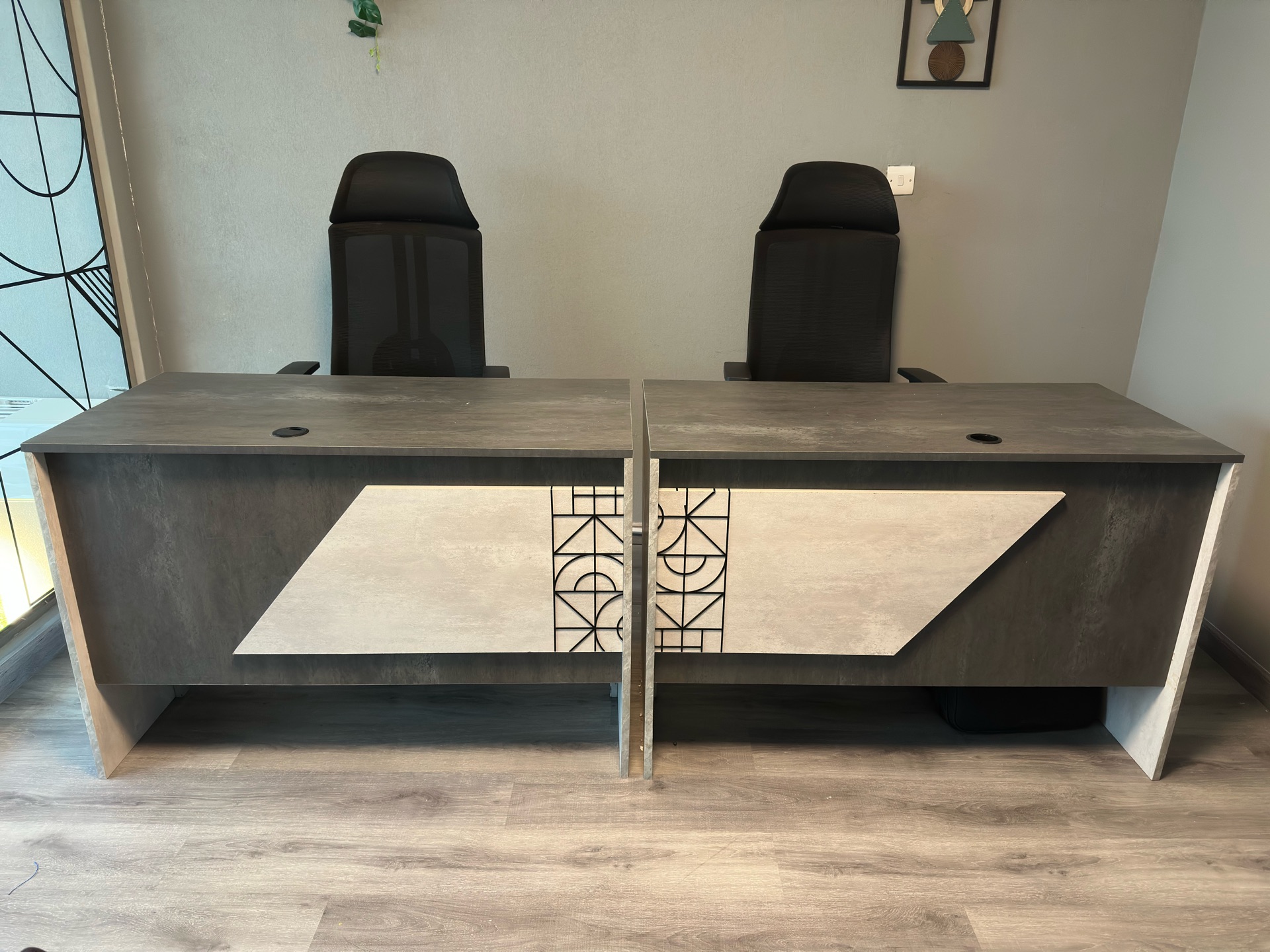 Workstation/Managertable/Chairs Selling Call — 33087737 - Image 7