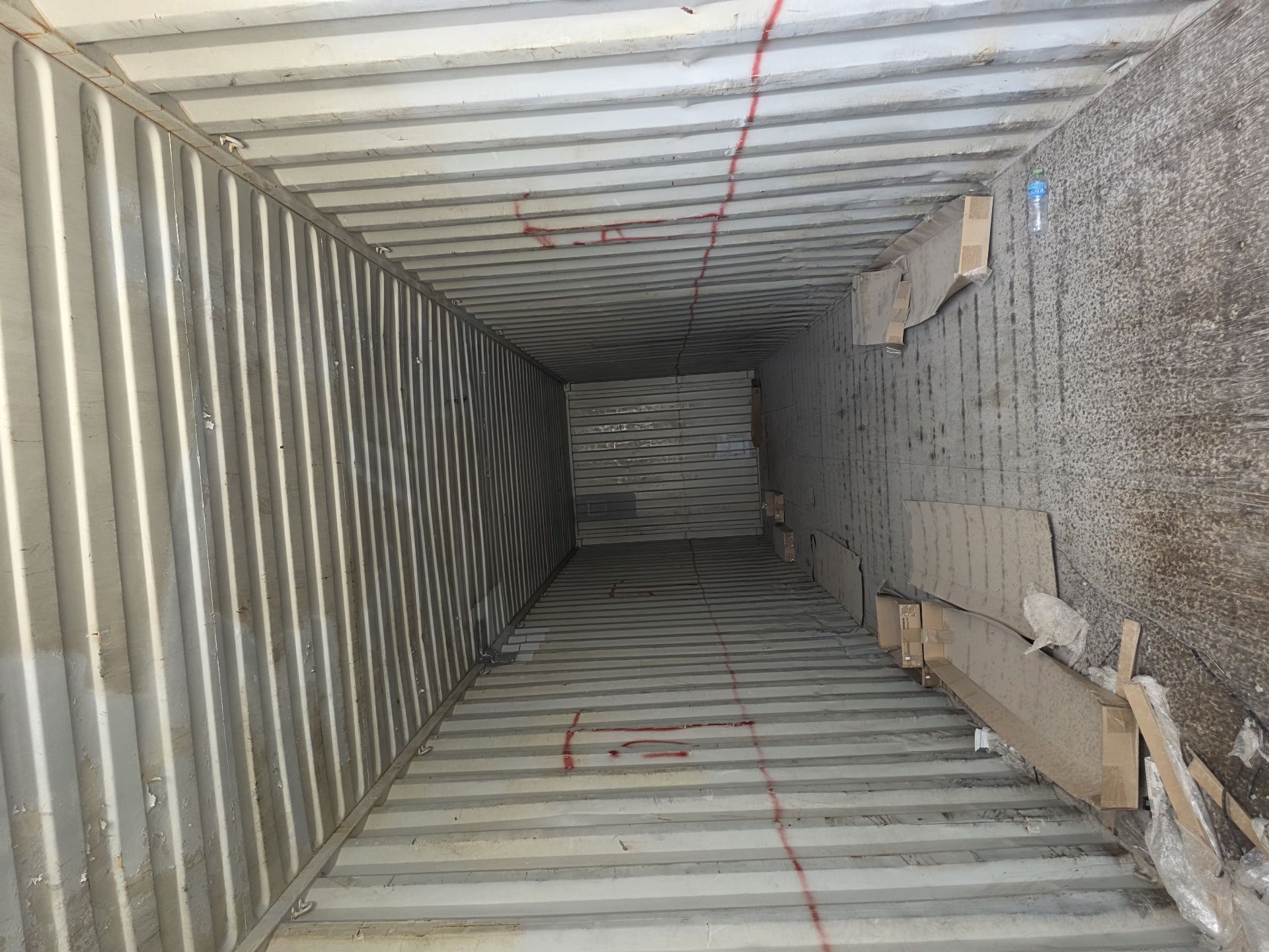 CONTAINERS  available  - Image 3