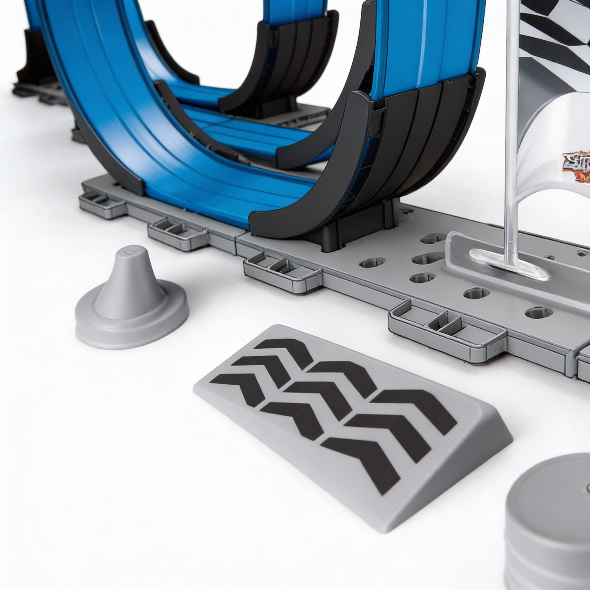 Racing Loop Track Car Set - Image 4